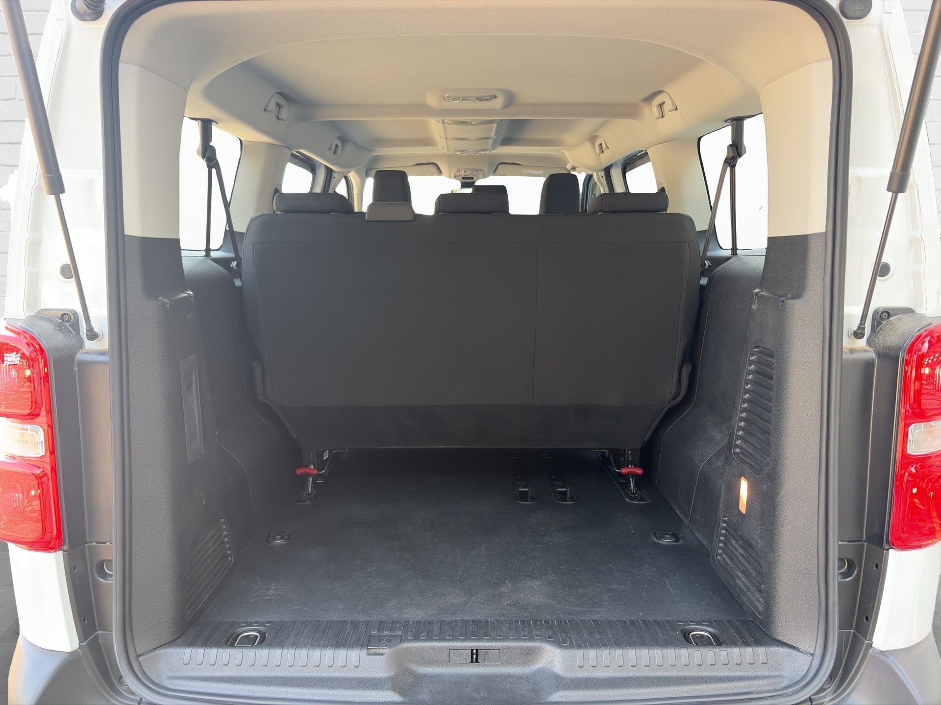 OPEL Vivaro Combi 2.0 CDTI s/s XL-image-8