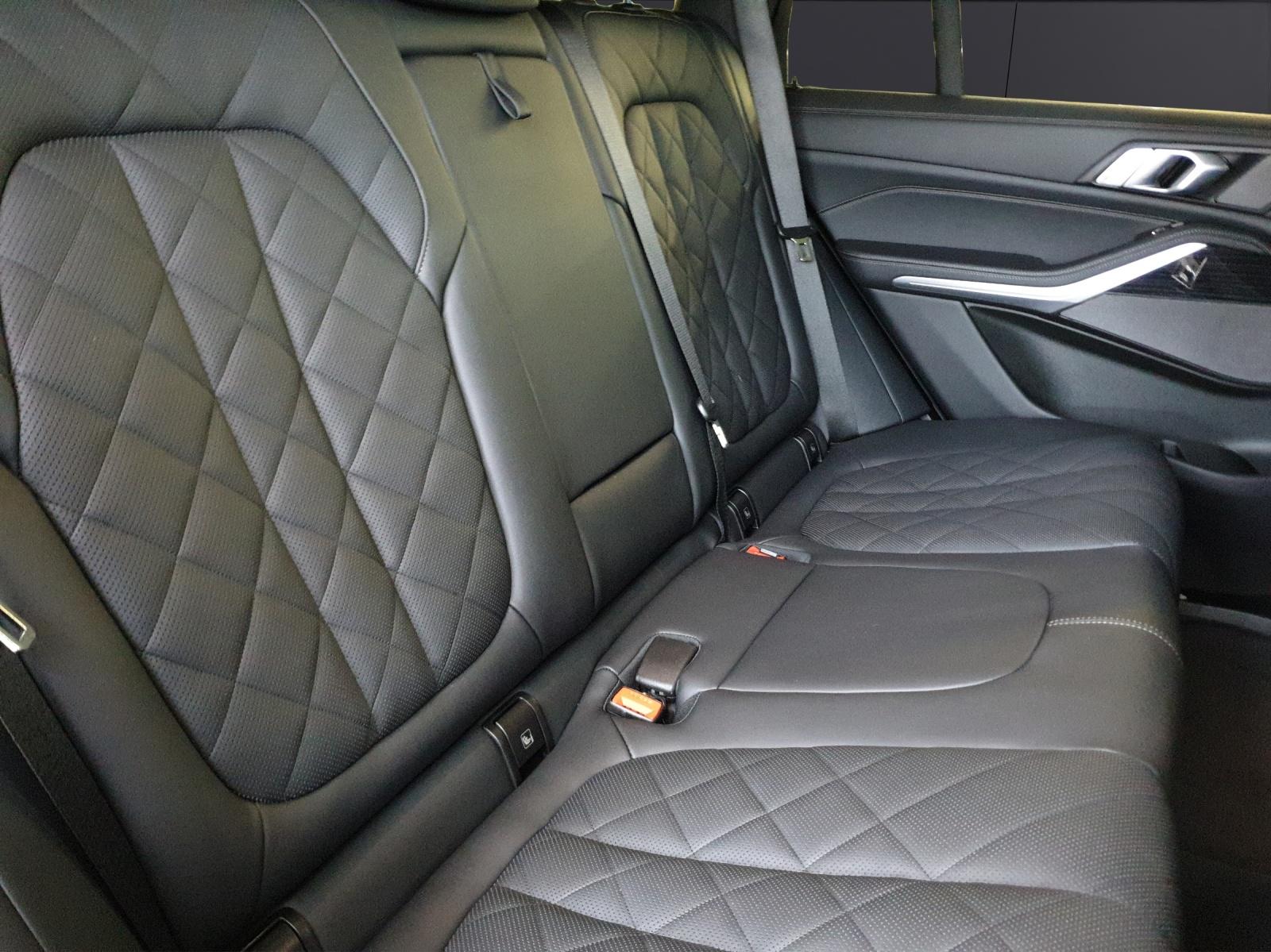 BMW X5 30d xDrive SAG-image-13