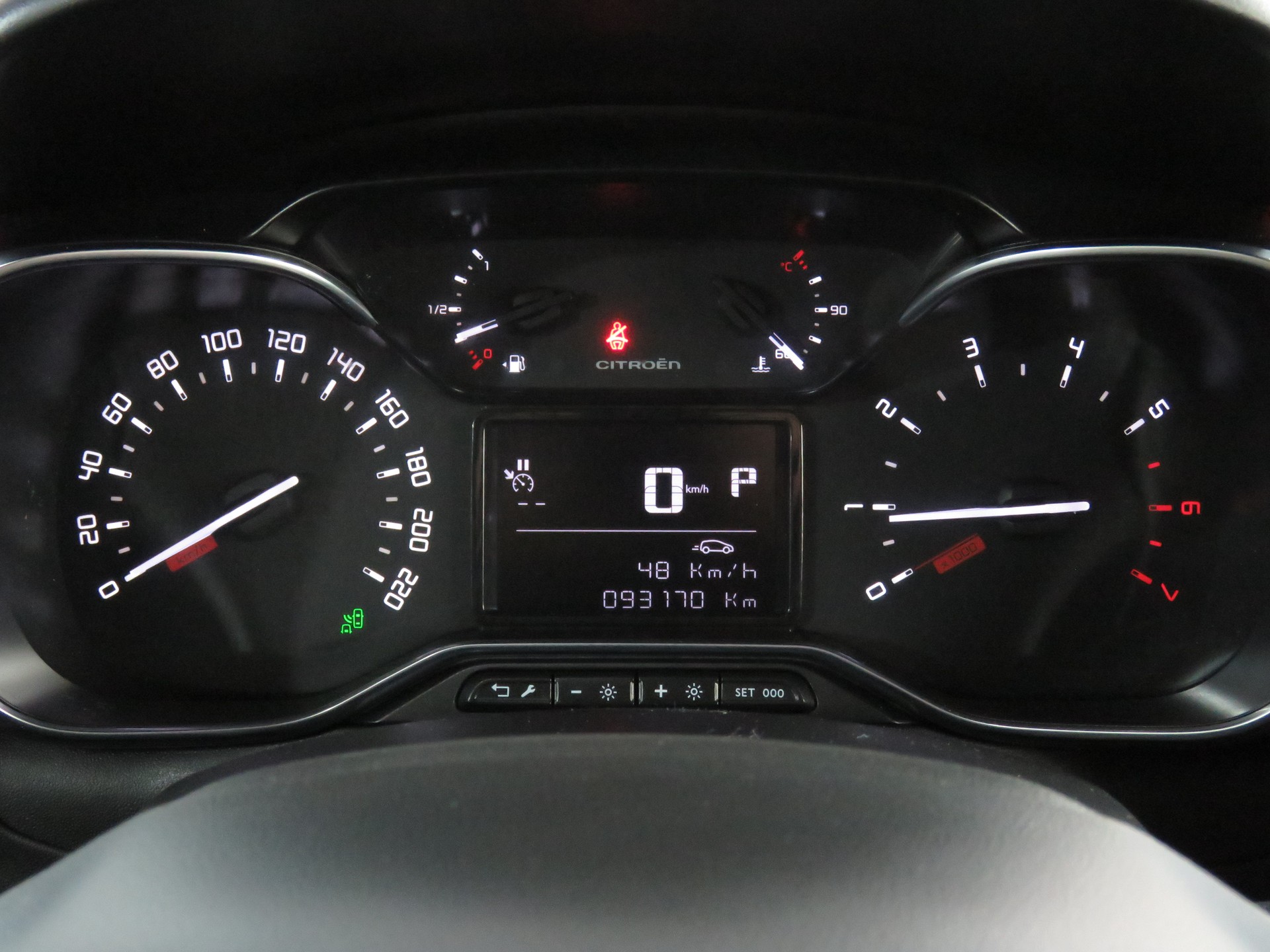 CITROEN C3 1.2i PureTech Shine EAT6-image-13