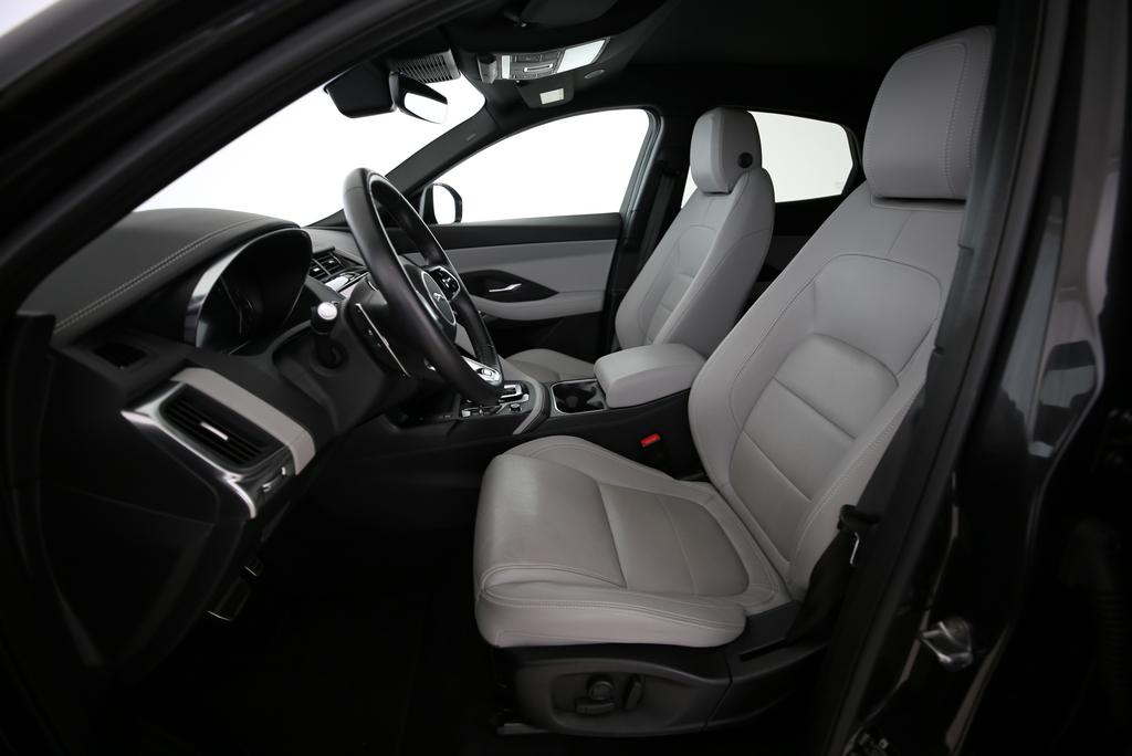 JAGUAR E-Pace 2.0 I4 200 R-Dynamic SE AWD-image-3