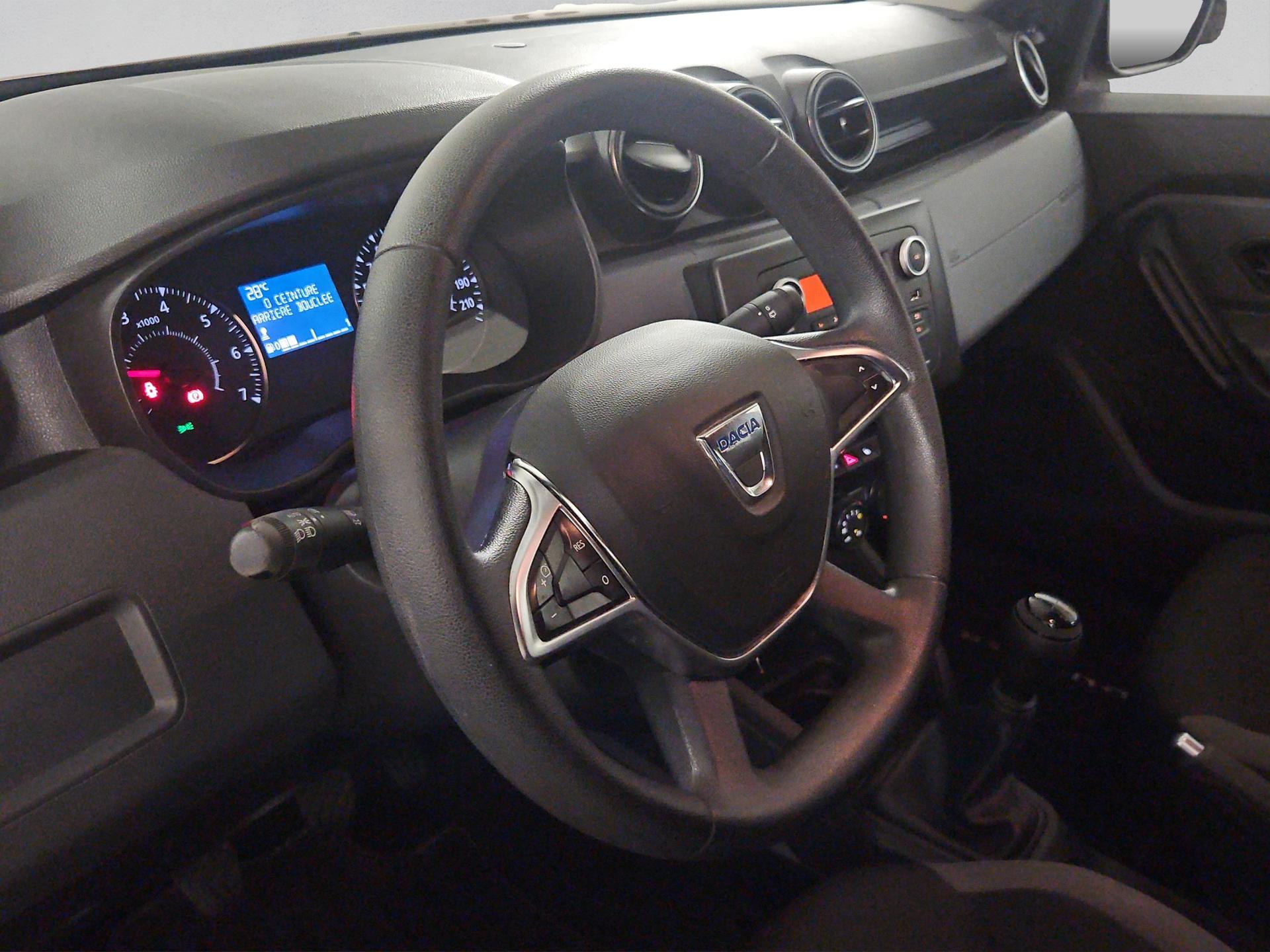 DACIA Duster TCe 100 Essential 4x2-image-9