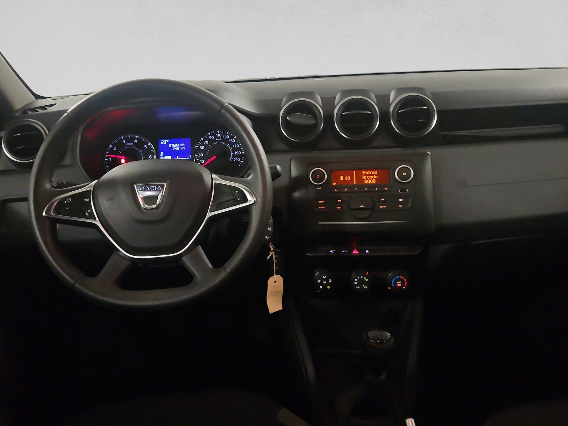DACIA Duster TCe 100 Essential 4x2-image-13
