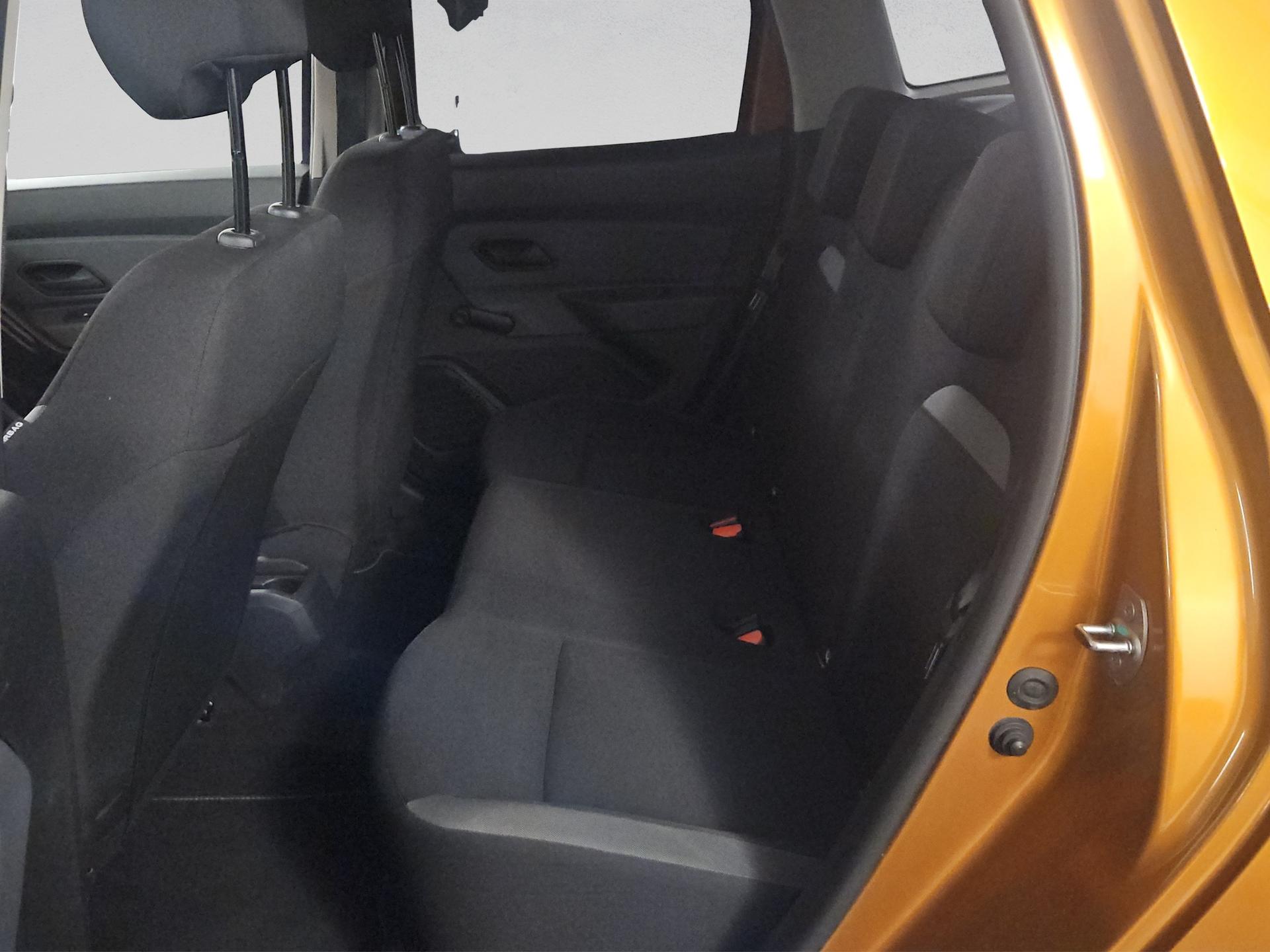 DACIA Duster TCe 100 Essential 4x2-image-14