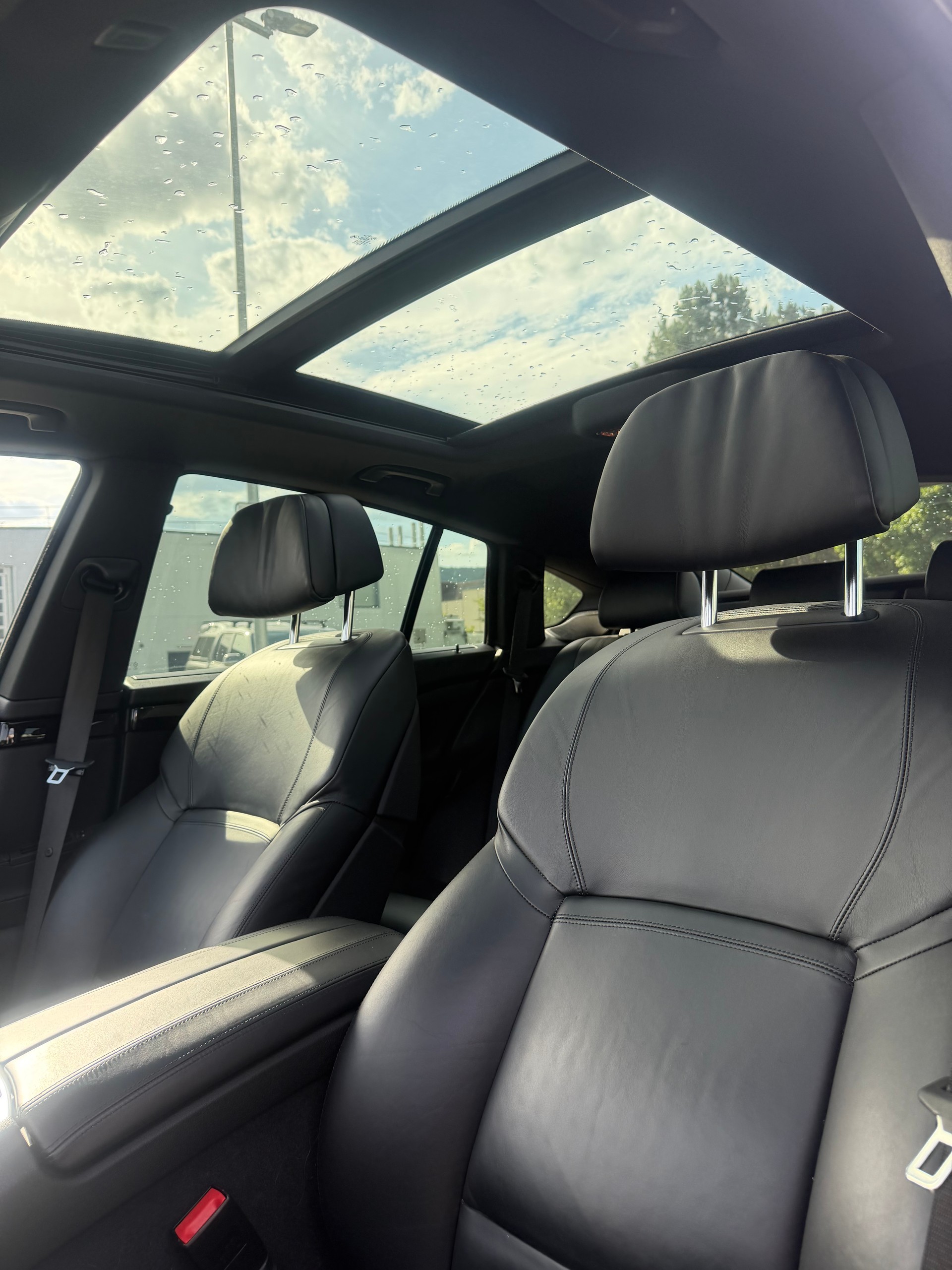BMW 550i xDrive GT Steptronic-image-11