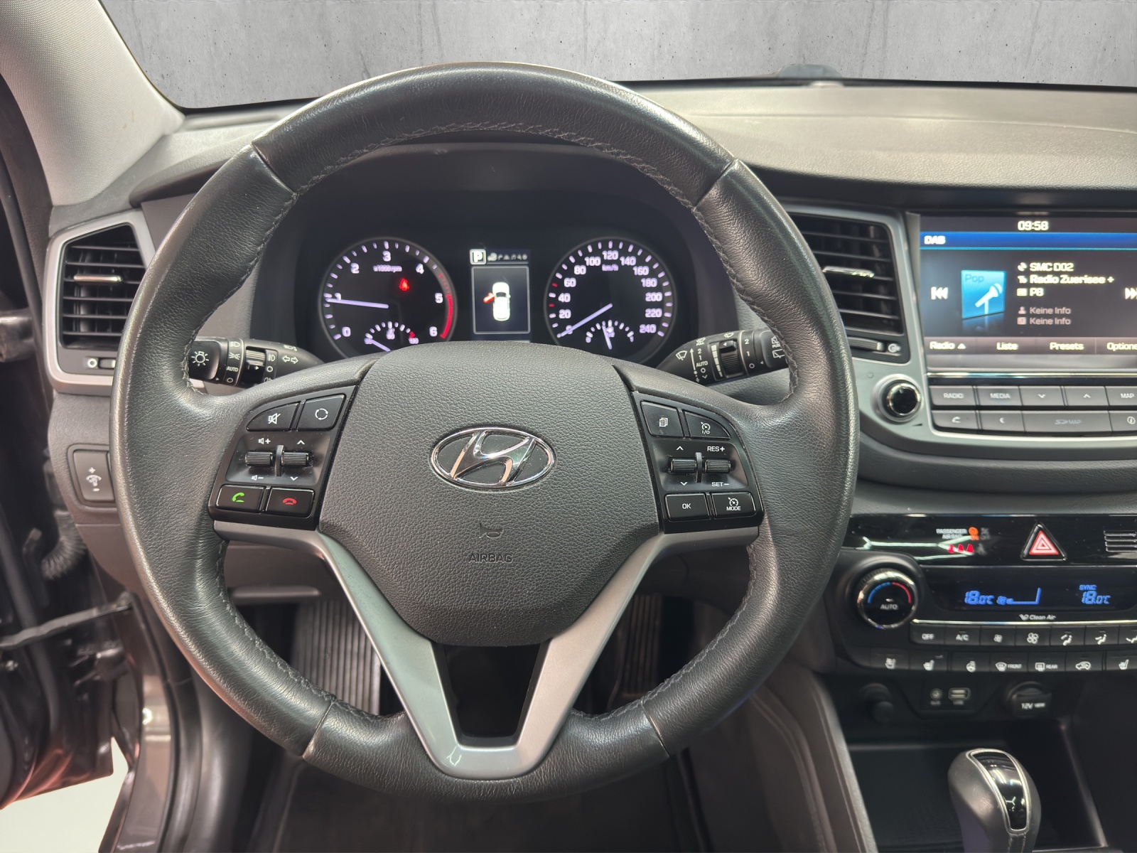 HYUNDAI Tucson 1.7 CRDI Vertex 2WD DTC 7-image-9