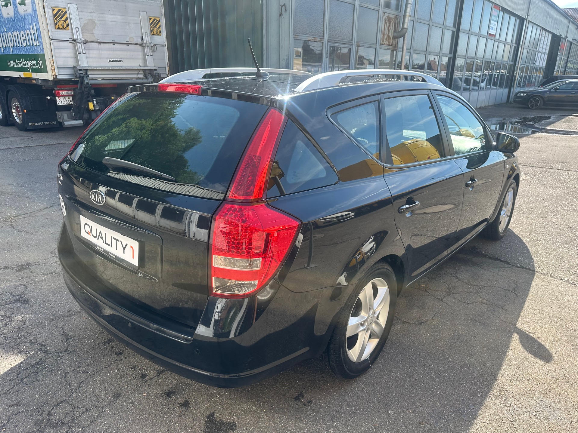 KIA Cee'd 1.4 16V _seven-image-3