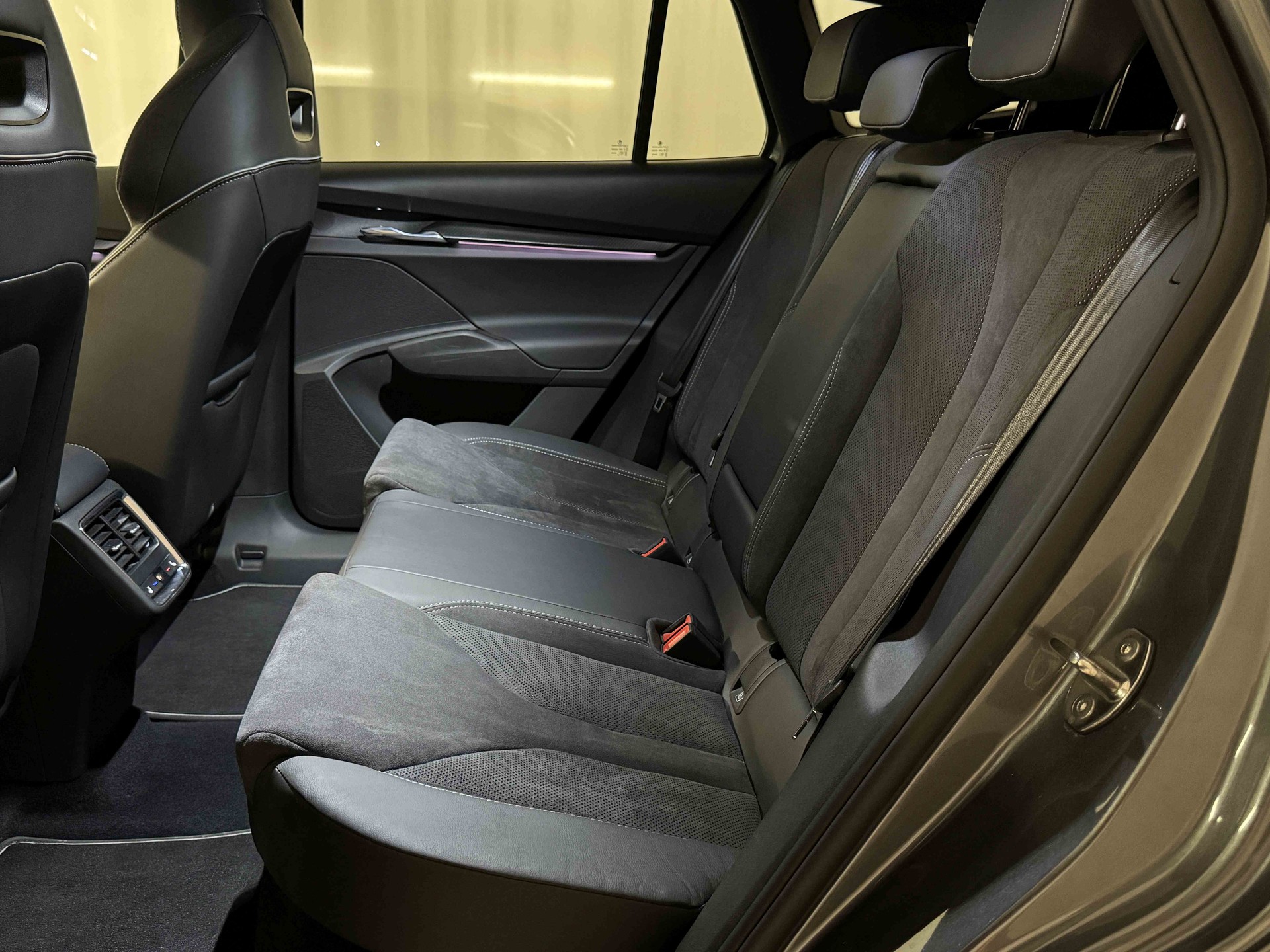 SKODA Enyaq iV 80x SportLine-image-12