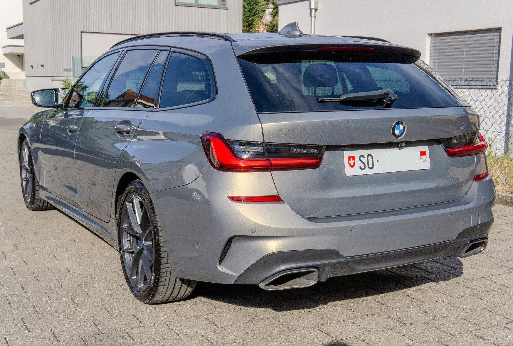 BMW M340i xDrive-image-2
