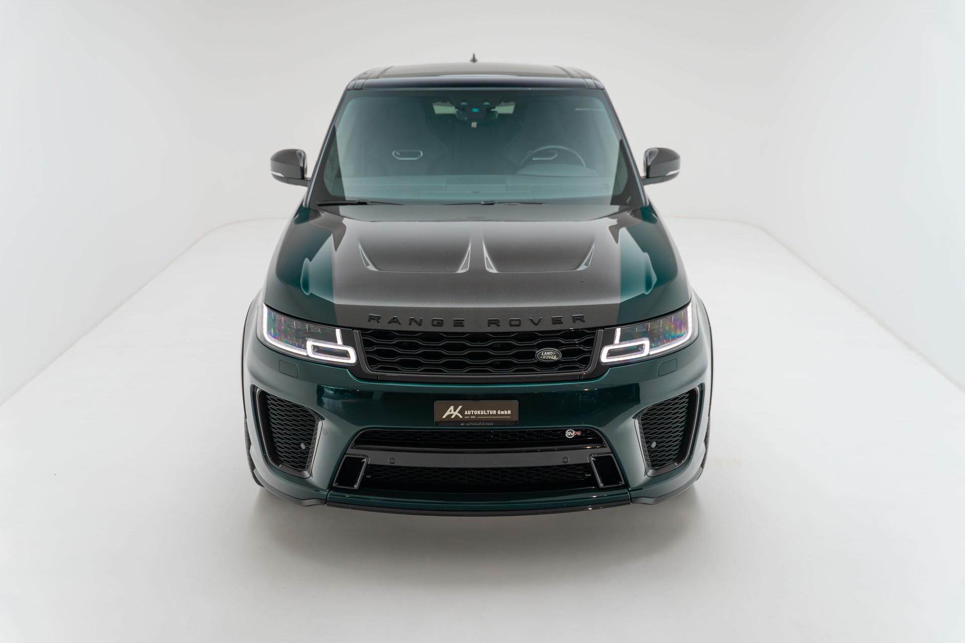 LAND ROVER Range Rover Sport 575 5.0 V8 S/C SVR Carbon Automatic-image-1