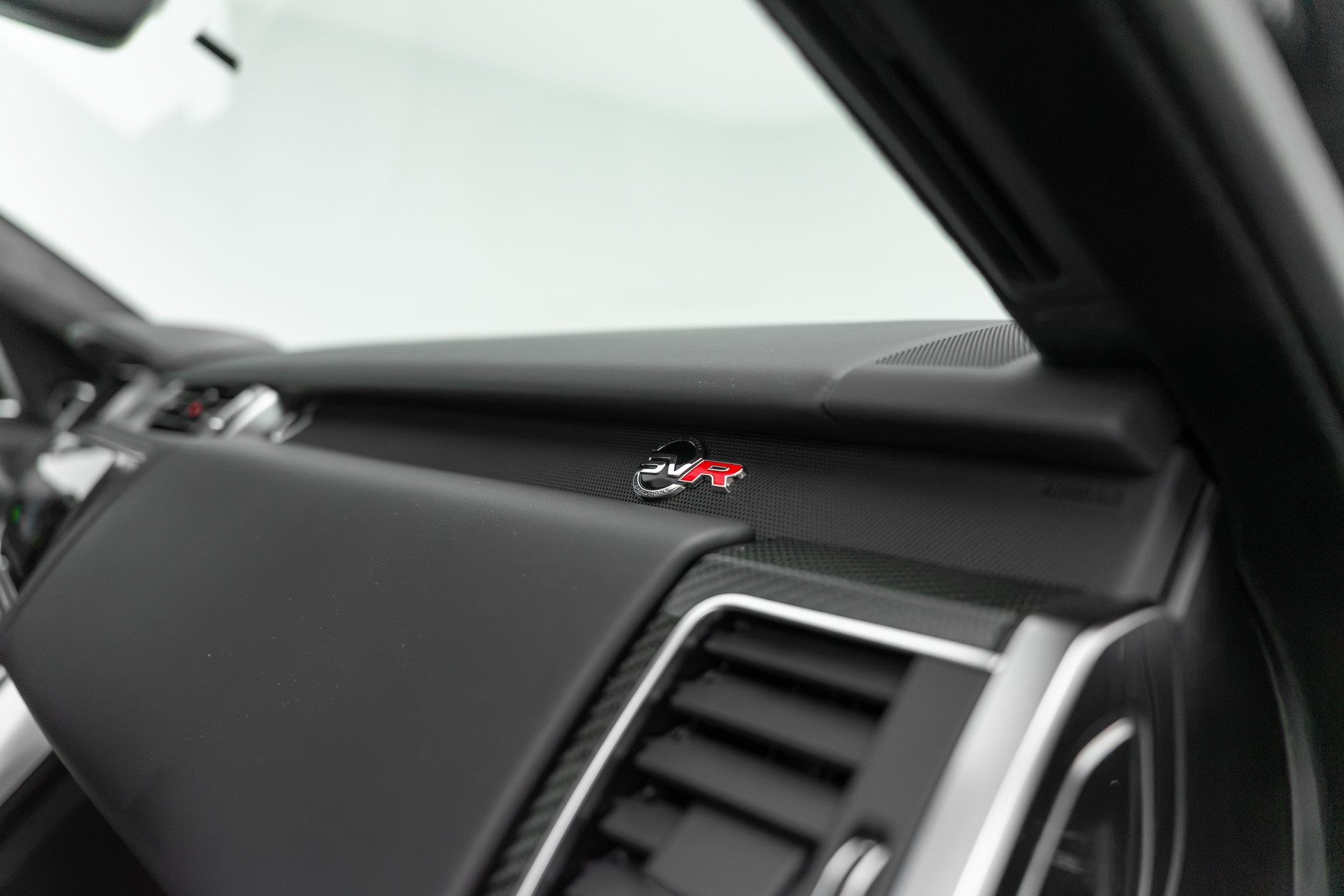 LAND ROVER Range Rover Sport 575 5.0 V8 S/C SVR Carbon Automatic-image-29