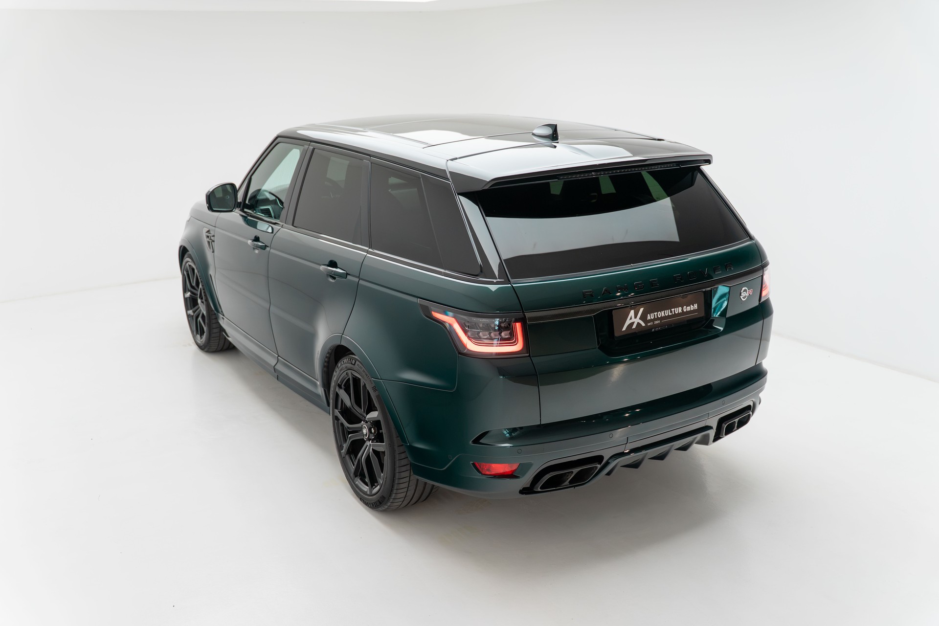 LAND ROVER Range Rover Sport 575 5.0 V8 S/C SVR Carbon Automatic-image-14