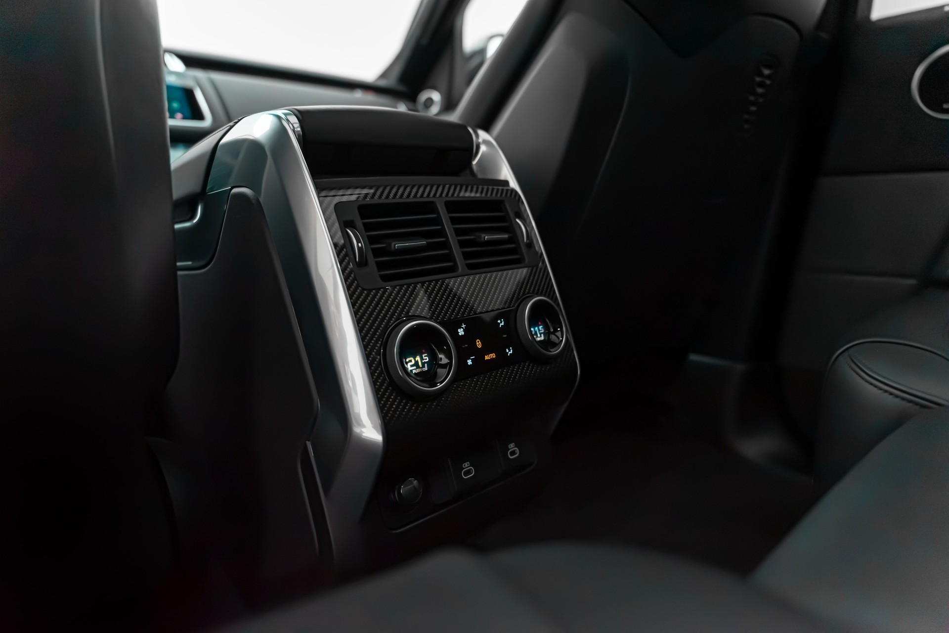 LAND ROVER Range Rover Sport 575 5.0 V8 S/C SVR Carbon Automatic-image-25
