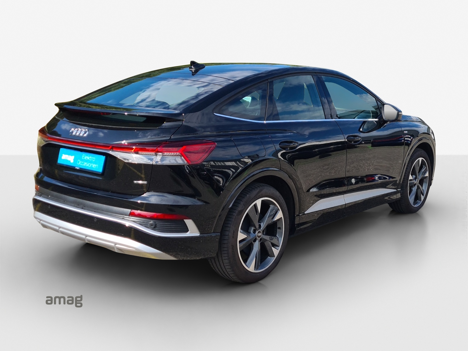 AUDI Q4 Sportback e-tron 50 quattro-image-4