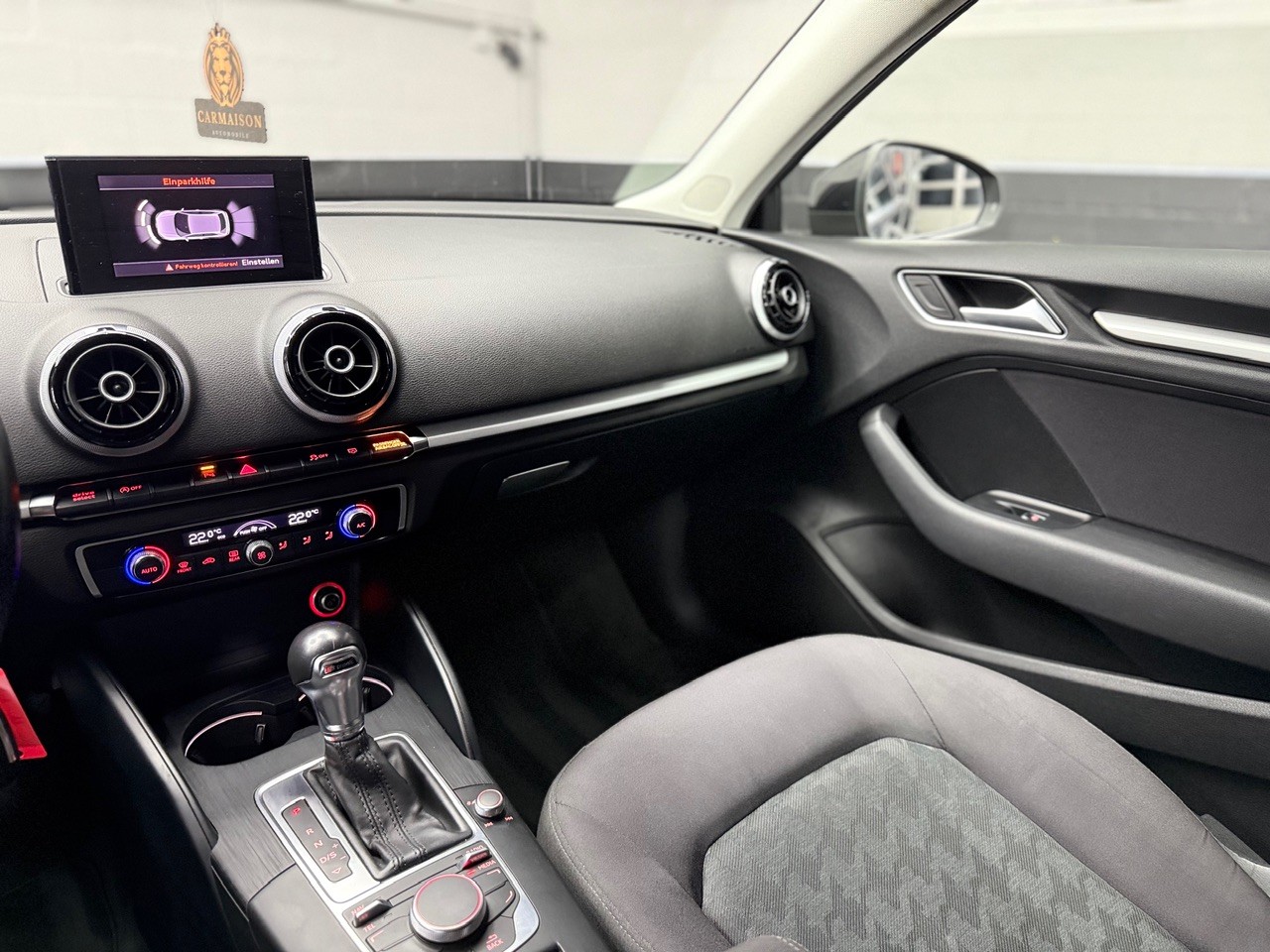 AUDI A3 2.0 TDI Attraction S-tronic-image-16