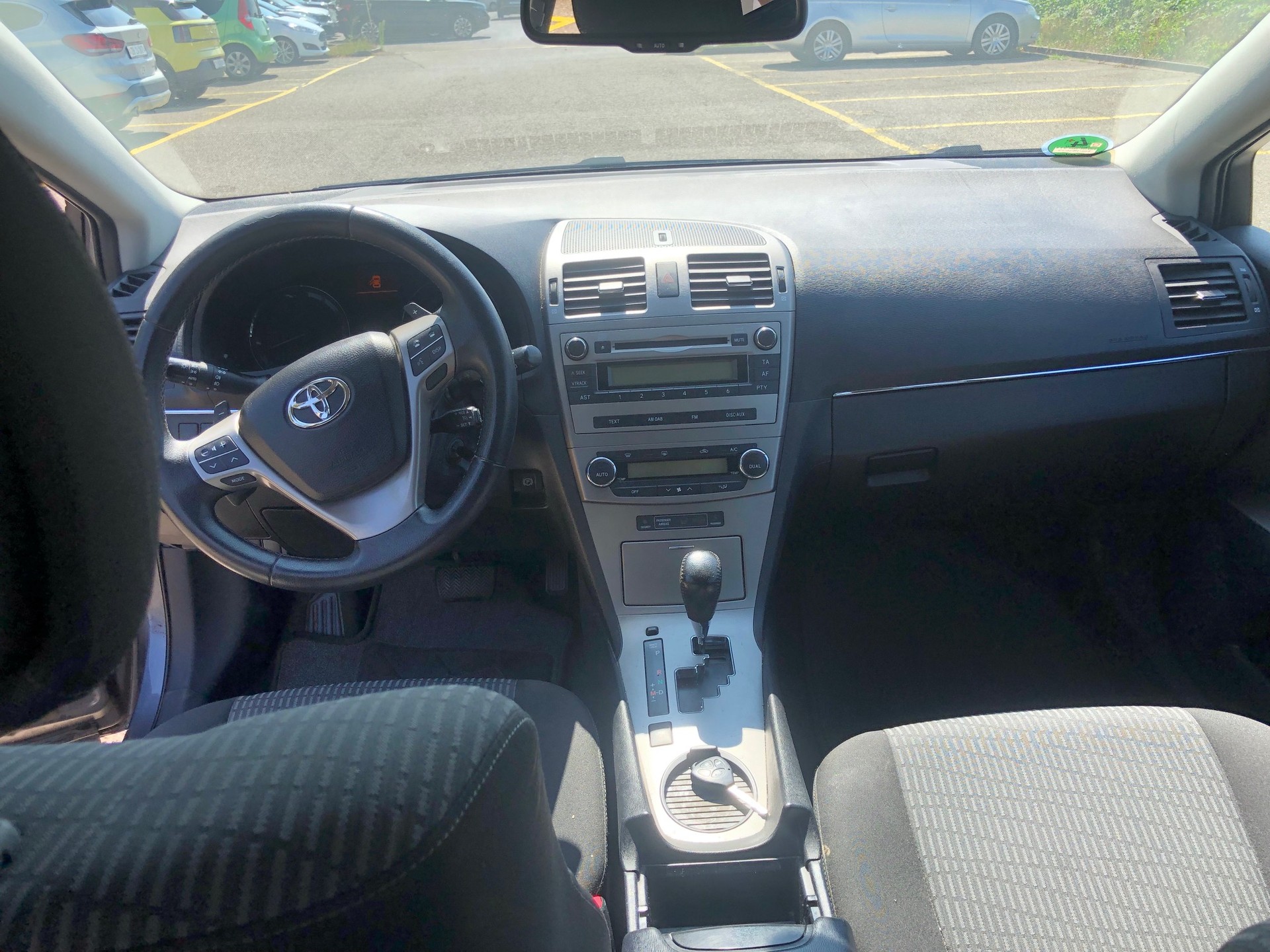 TOYOTA Avensis SW 2.0 Linea Luna Multidrive-image-8