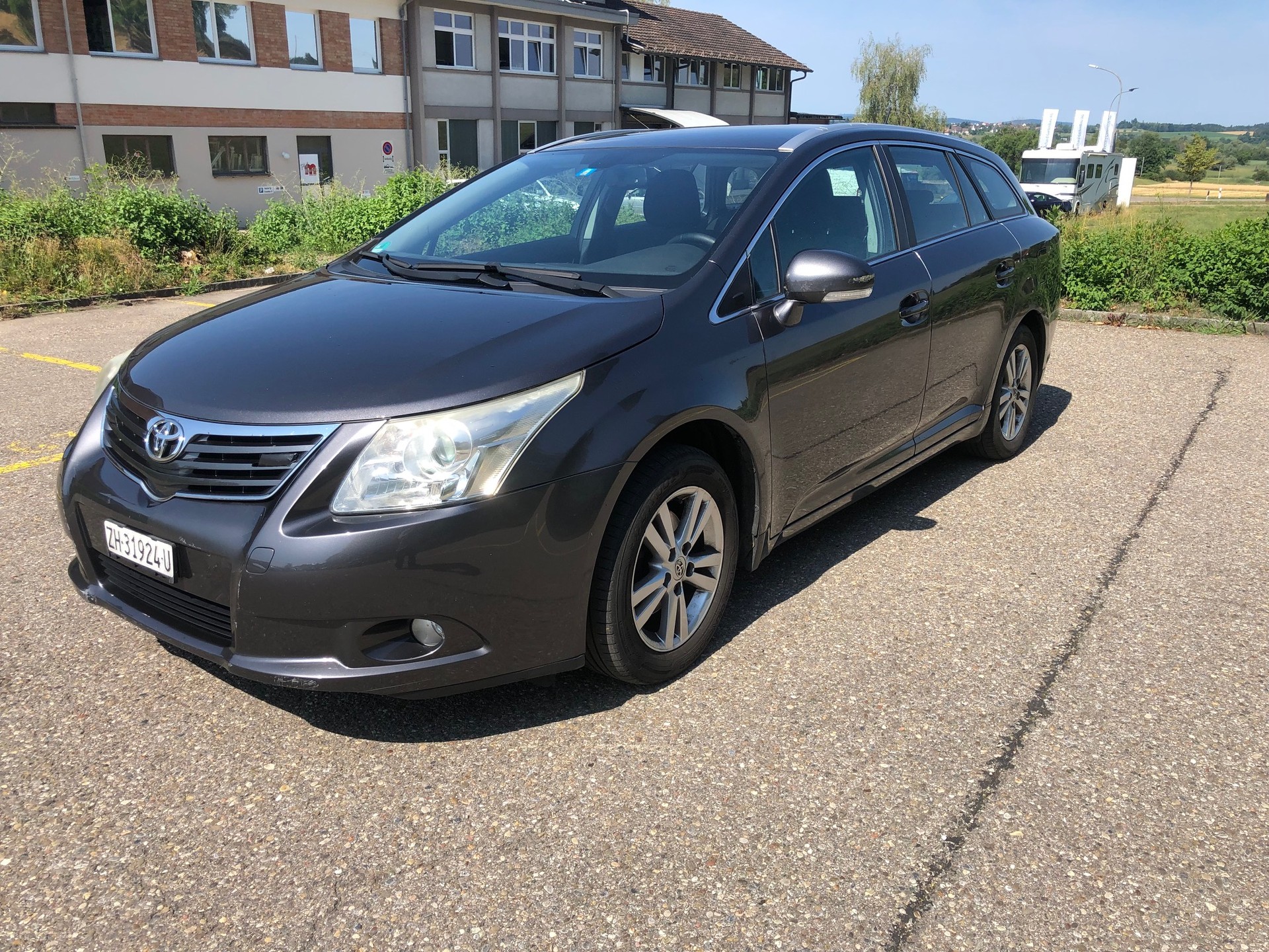 TOYOTA Avensis SW 2.0 Linea Luna Multidrive