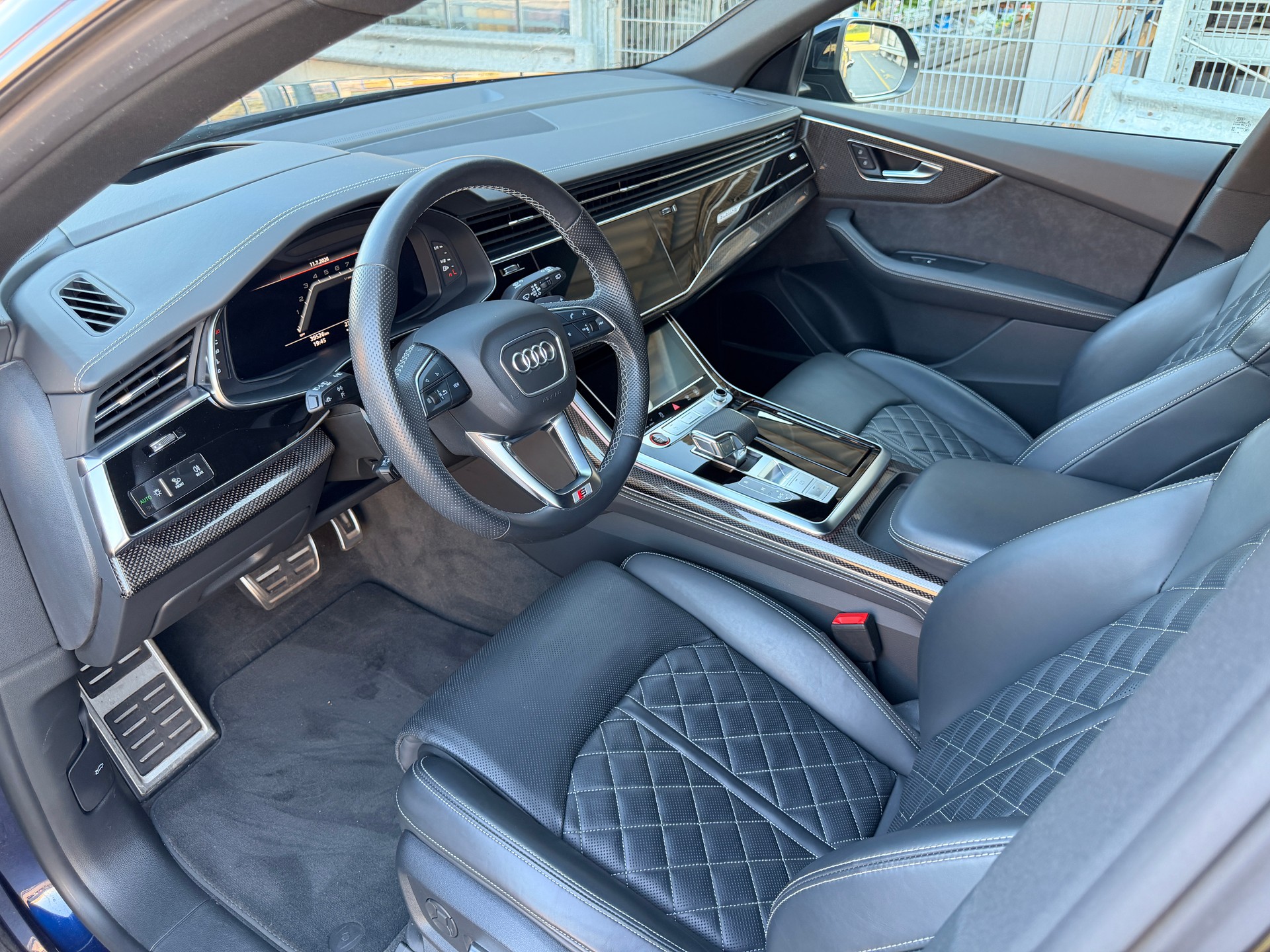 AUDI 4.0 V8 TFSI quattro T-Tronic-image-3