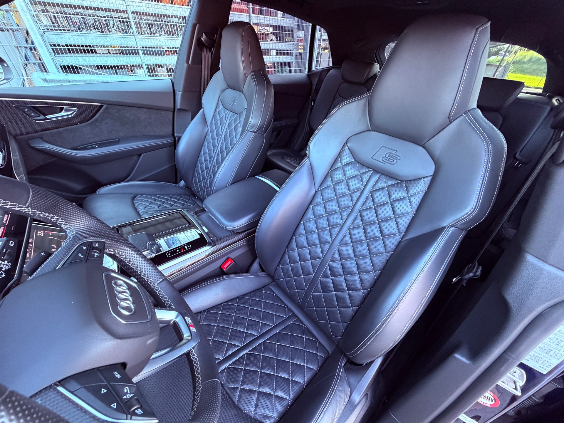 AUDI 4.0 V8 TFSI quattro T-Tronic-image-4
