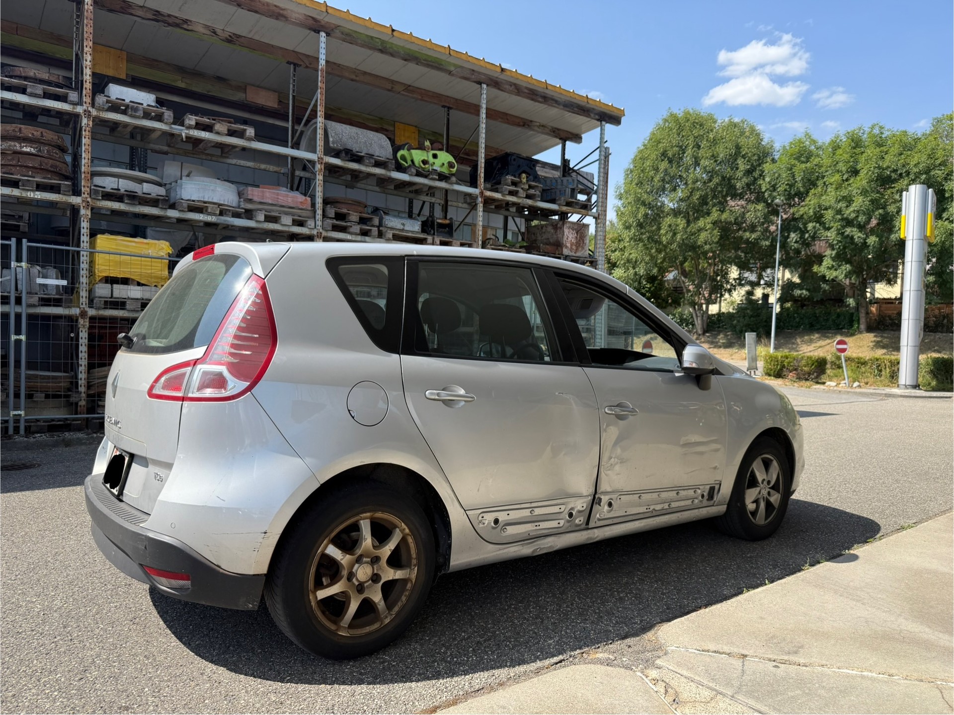 RENAULT Scénic 1.4 16V Turbo Dynamique-image-5