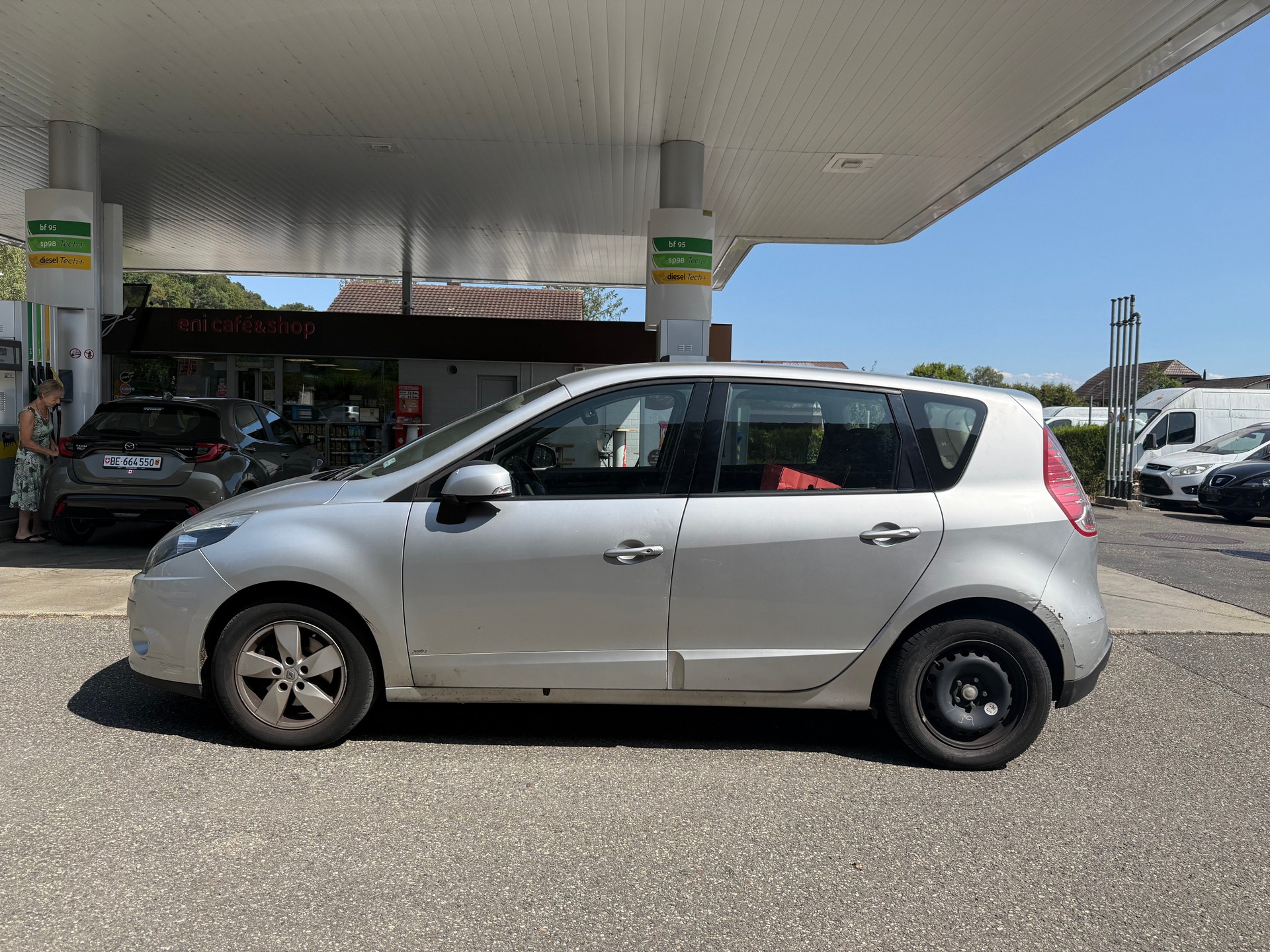 RENAULT Scénic 1.4 16V Turbo Dynamique-image-1