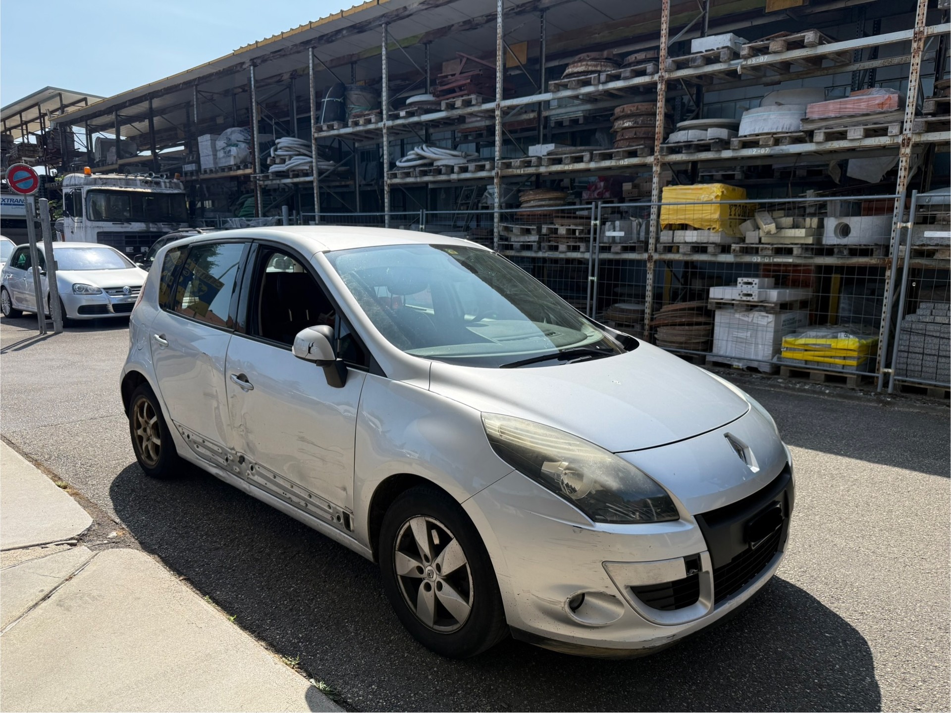 RENAULT Scénic 1.4 16V Turbo Dynamique-image-9