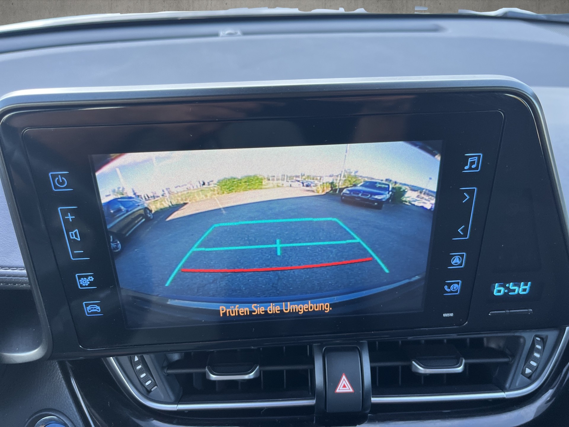 TOYOTA C-HR 1.8 HSD CVT Comfort-image-14