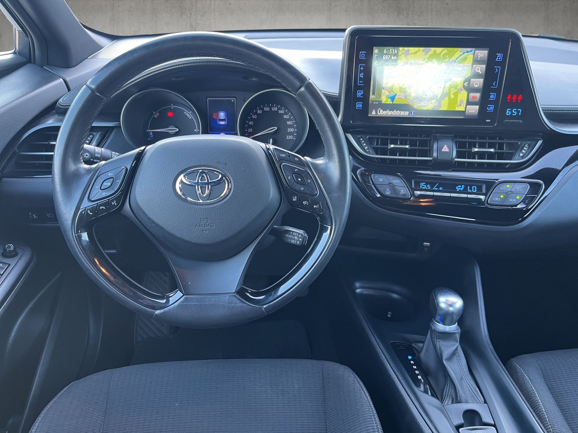 TOYOTA C-HR 1.8 HSD CVT Comfort-image-12