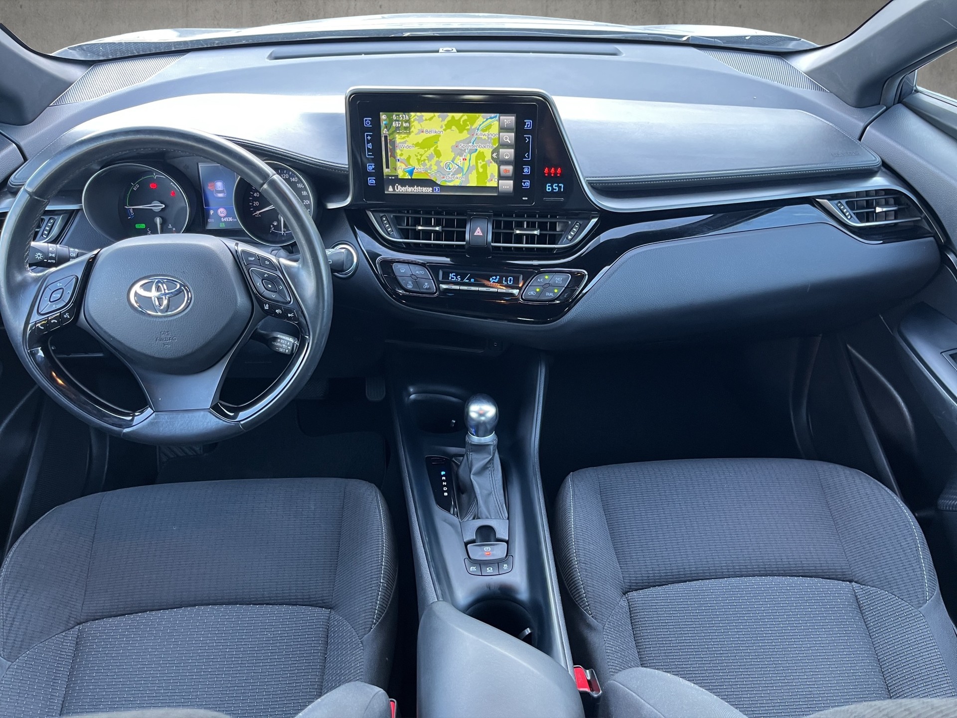 TOYOTA C-HR 1.8 HSD CVT Comfort-image-8