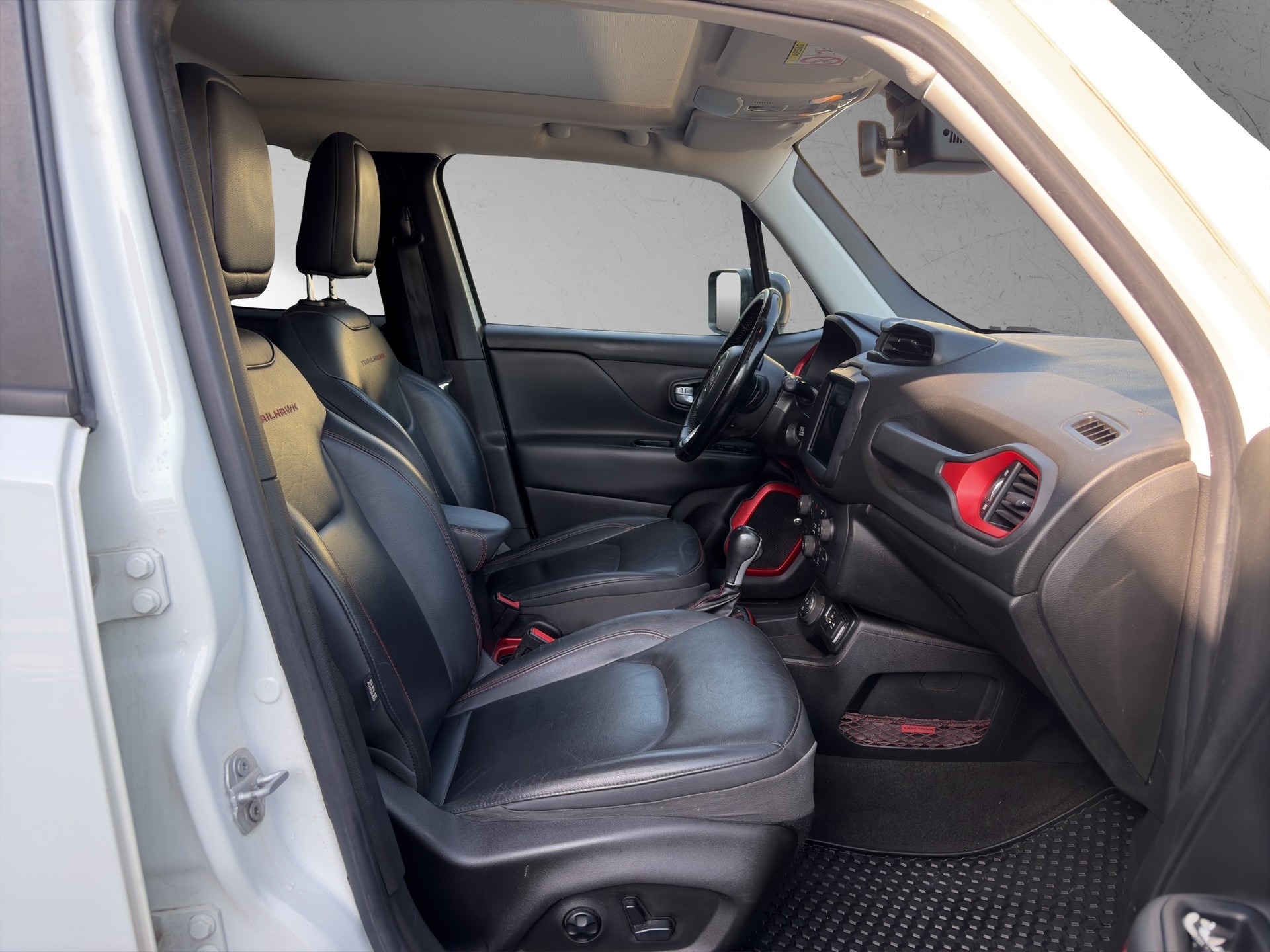 JEEP Renegade 2.0 MJ Trailhawk AWD + Low Range 9ATX-image-8