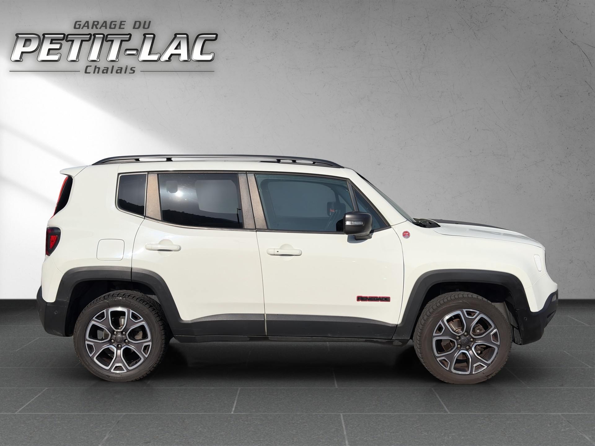 JEEP Renegade 2.0 MJ Trailhawk AWD + Low Range 9ATX-image-5