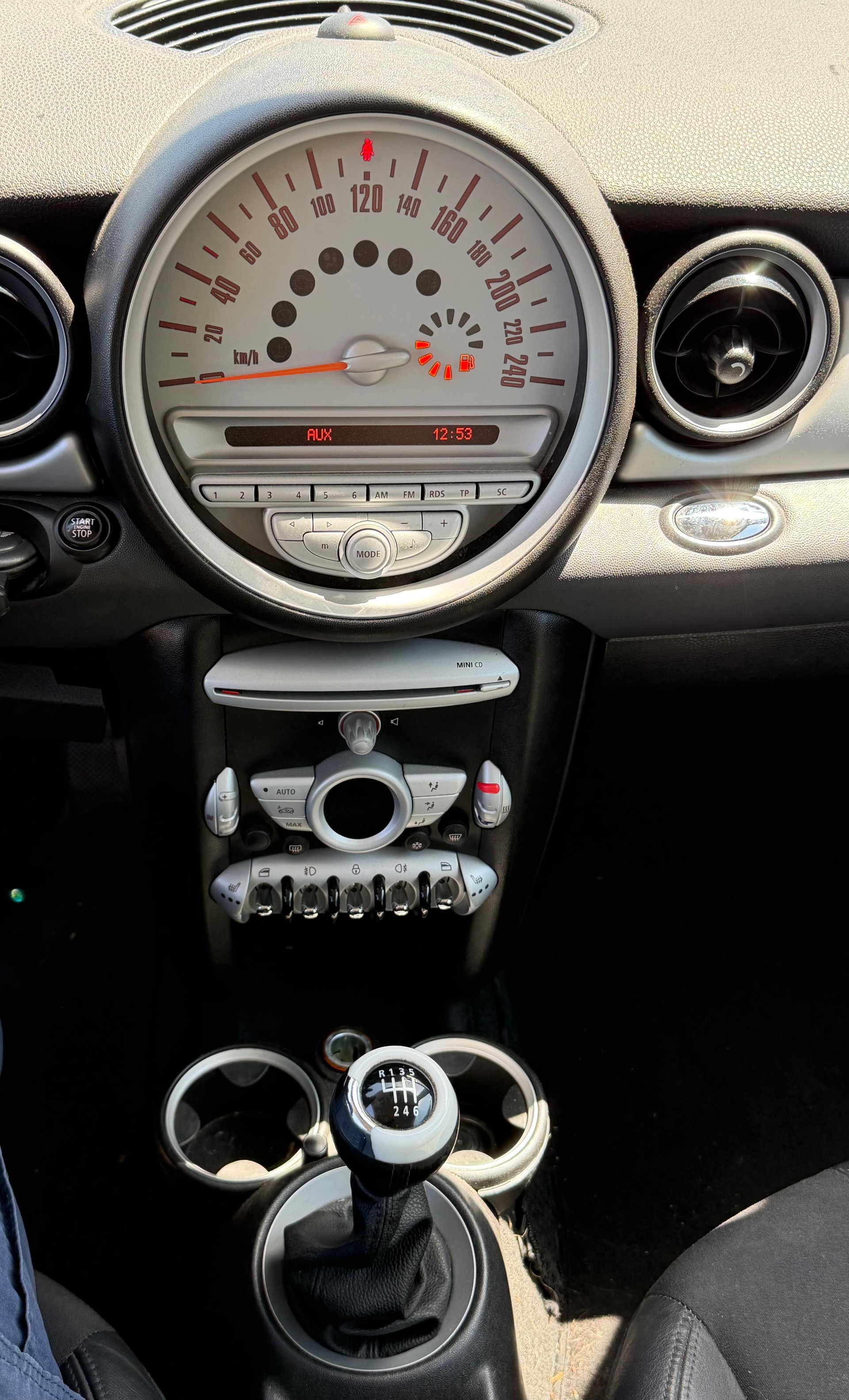 MINI Clubman Cooper-image-8