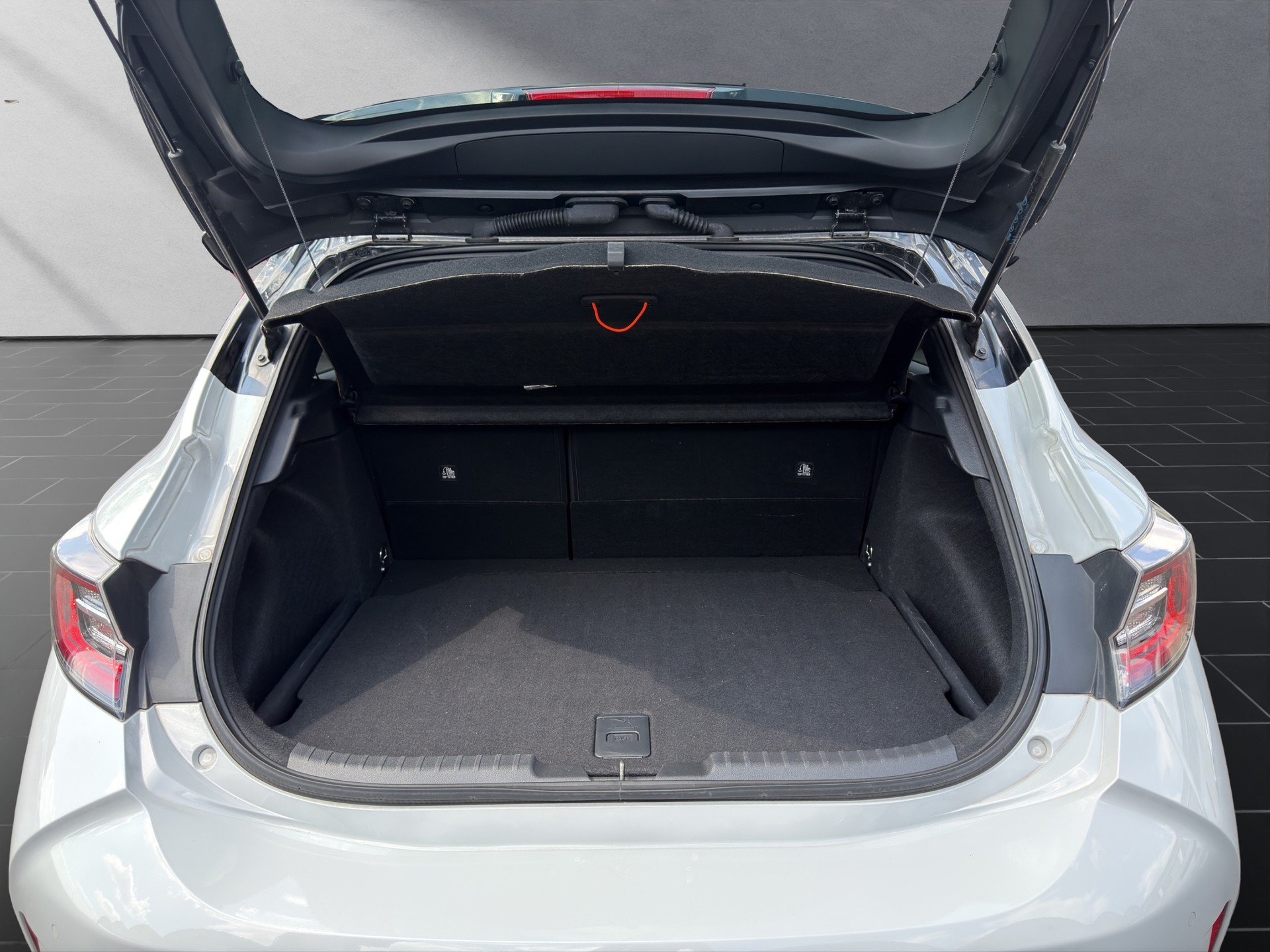 TOYOTA Corolla 2.0 HSD GR-S-image-10