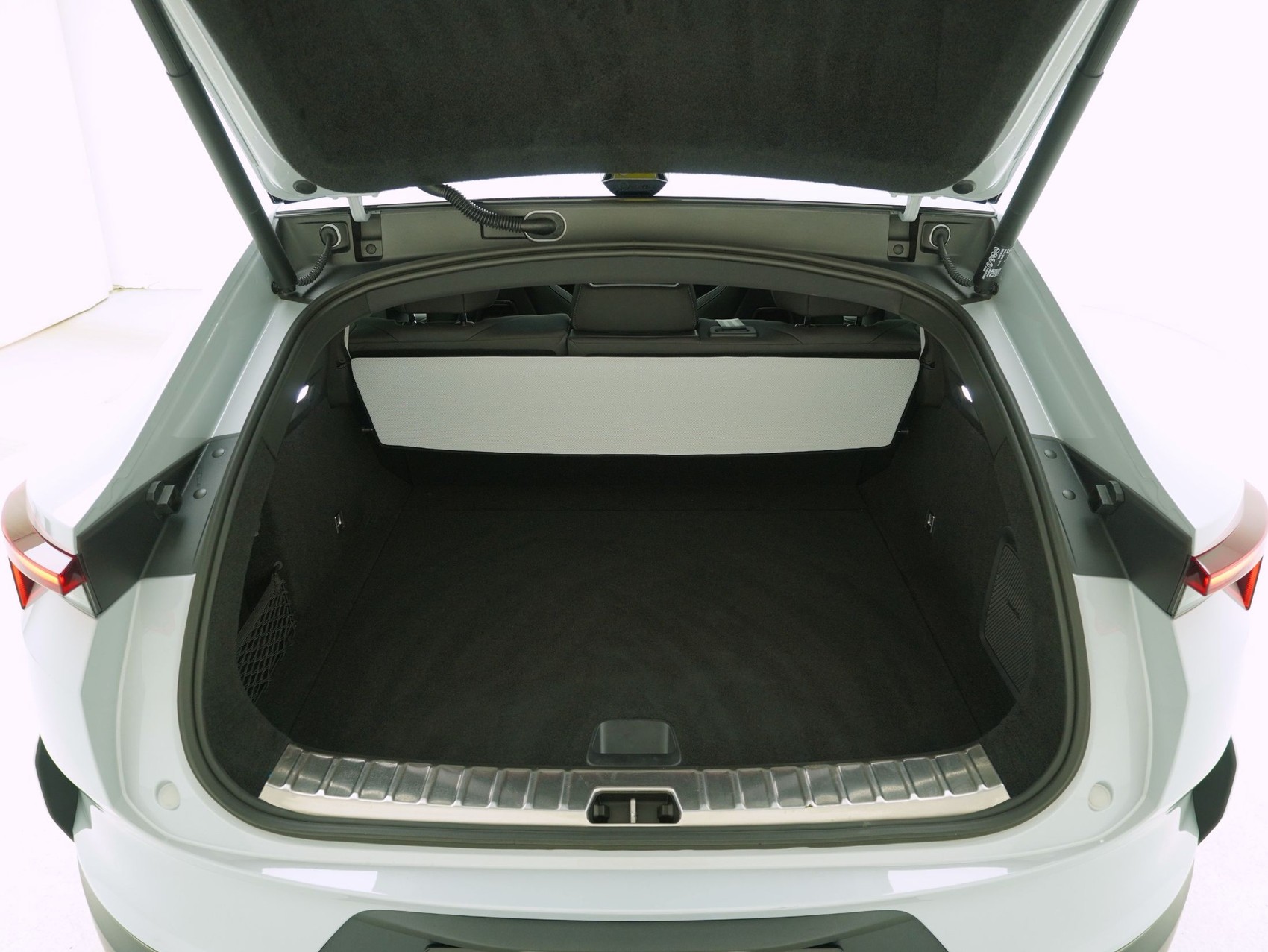 POLESTAR 4 Long Range Dual Motor-image-12