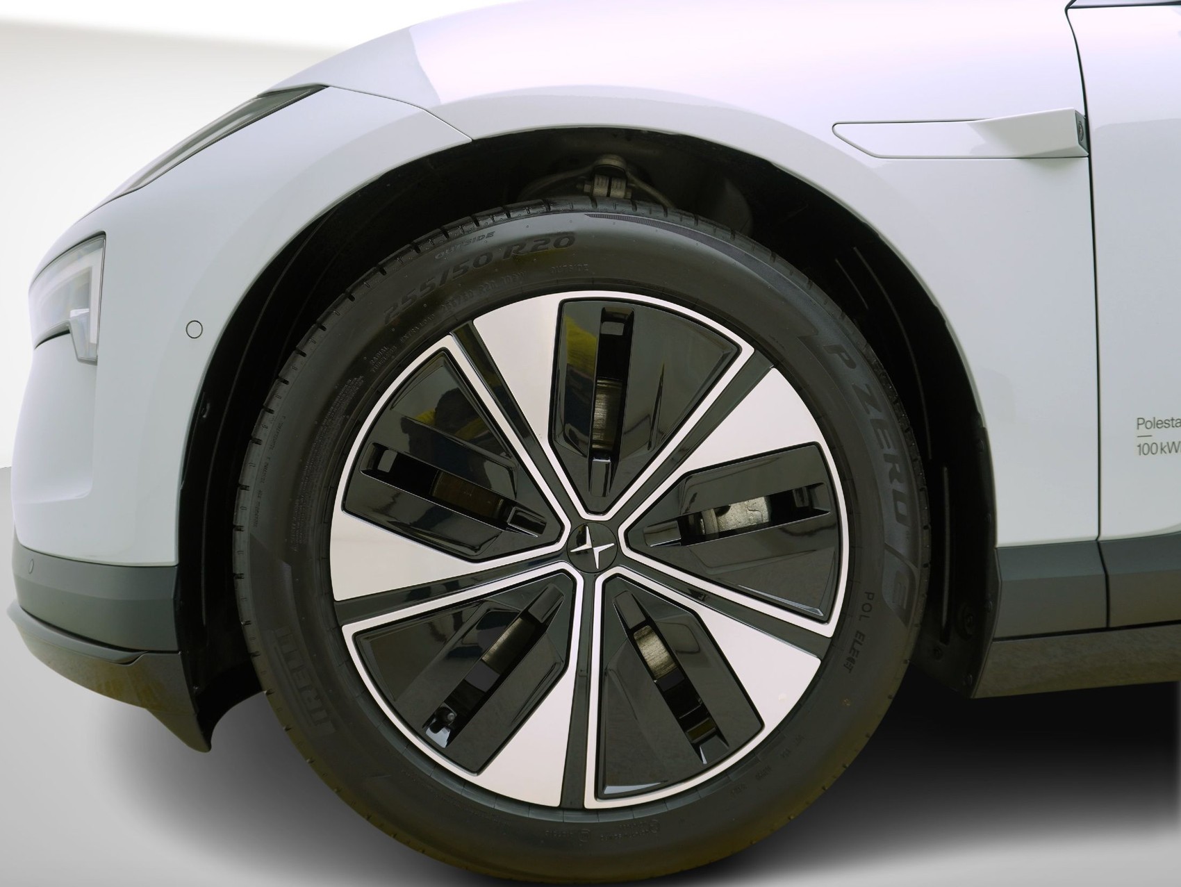 POLESTAR 4 Long Range Dual Motor-image-5