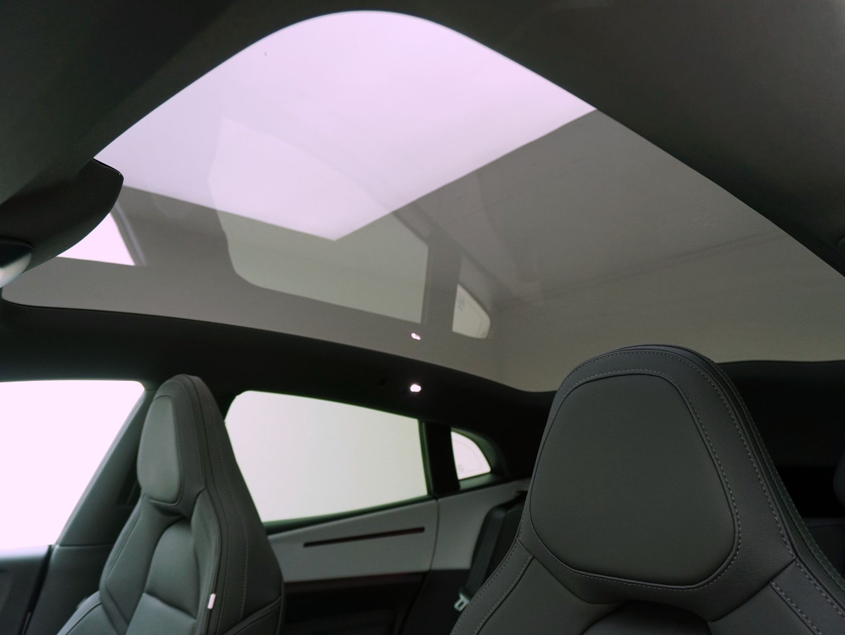 POLESTAR 4 Long Range Dual Motor-image-8