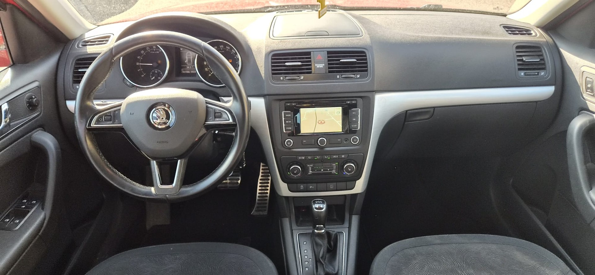 SKODA Yeti 2.0 TDI Ambition Outdoor 4x4 DSG-image-6
