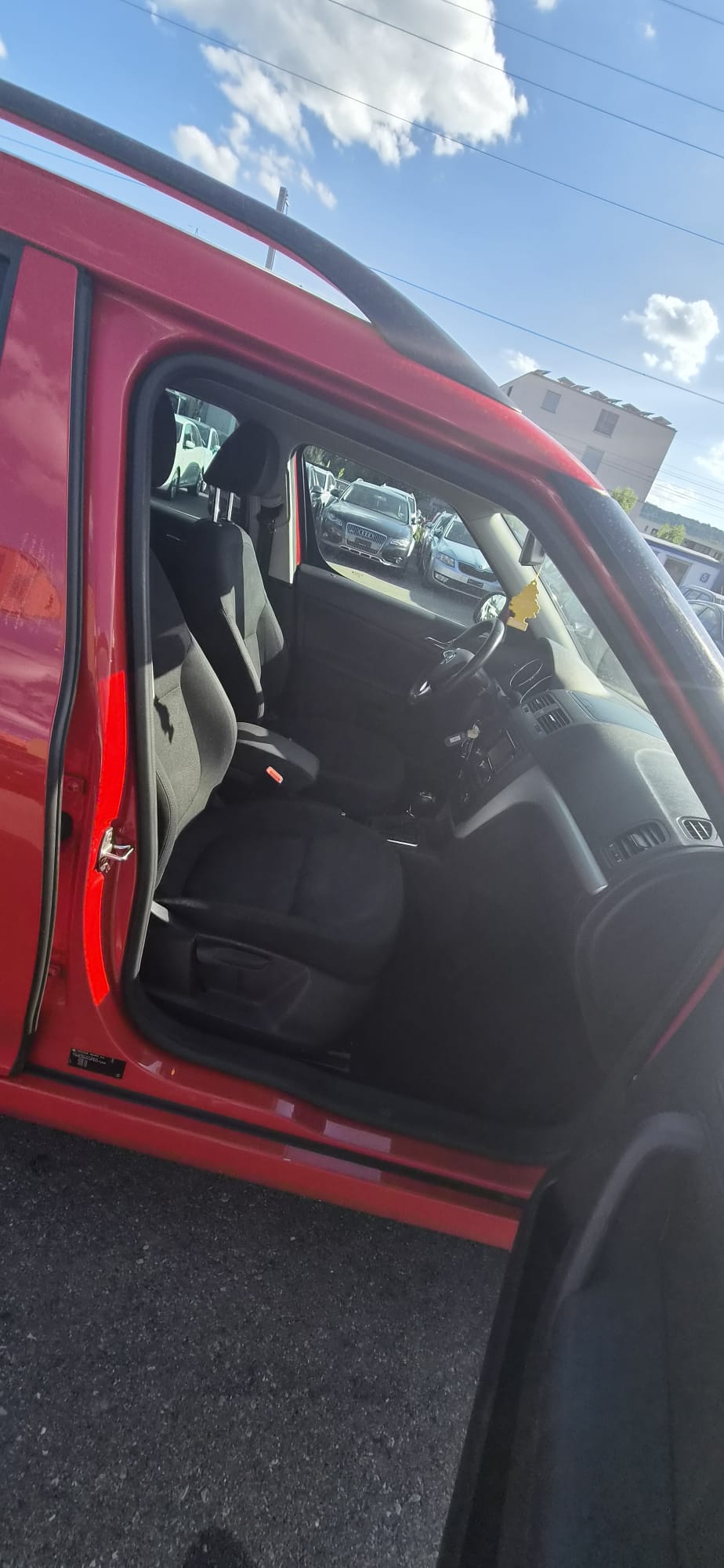SKODA Yeti 2.0 TDI Ambition Outdoor 4x4 DSG-image-7