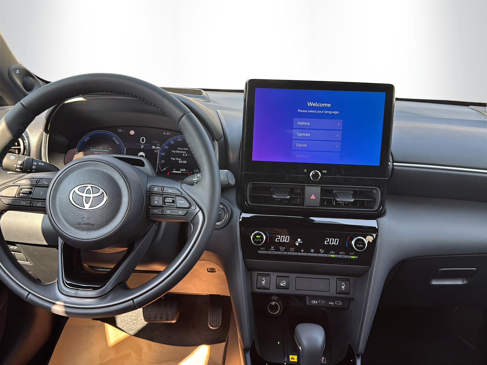 TOYOTA Yaris Cross 1.5 VVT-i HSD Premium AWD-i-image-8