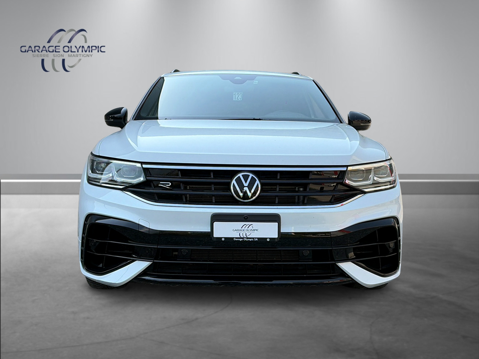 VW Tiguan 2.0TSI R 4Motion DSG-showroom-element-1