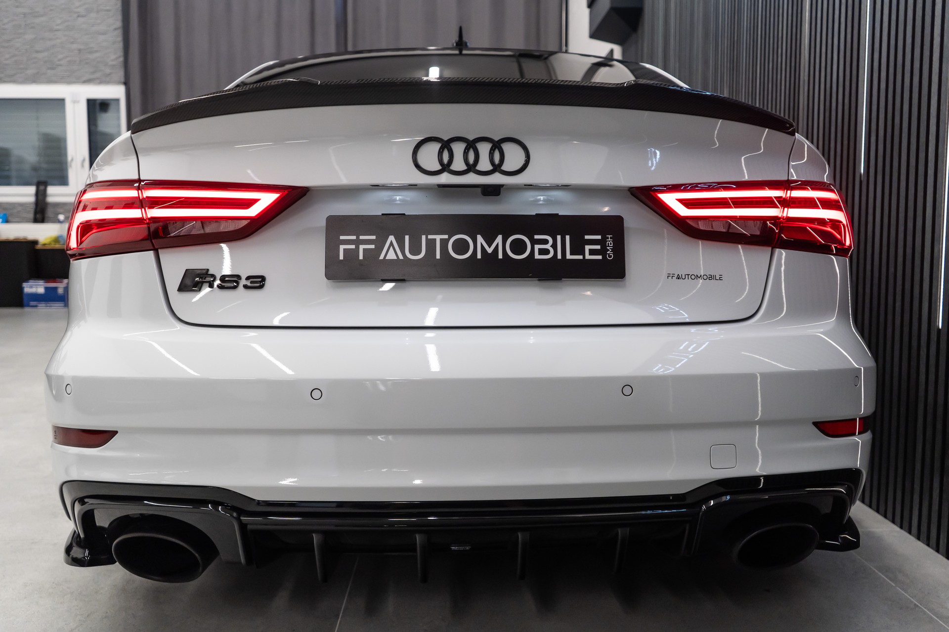 AUDI AUDI RS3 LIMOUSINE 2.5 TSI QUATTRO S-TRONIC / CH-FZ / APR-image-17
