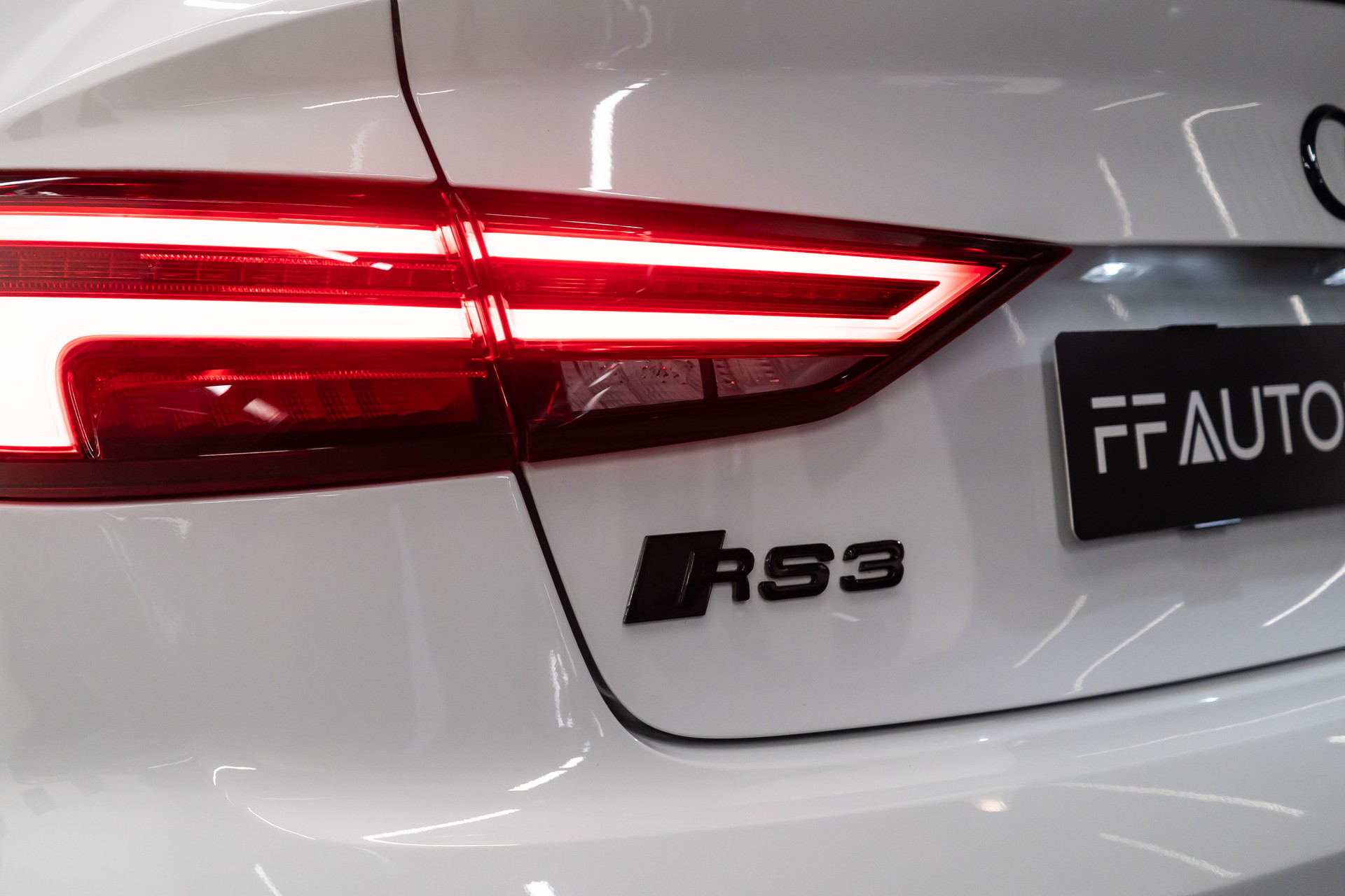 AUDI AUDI RS3 LIMOUSINE 2.5 TSI QUATTRO S-TRONIC / CH-FZ / APR-image-14
