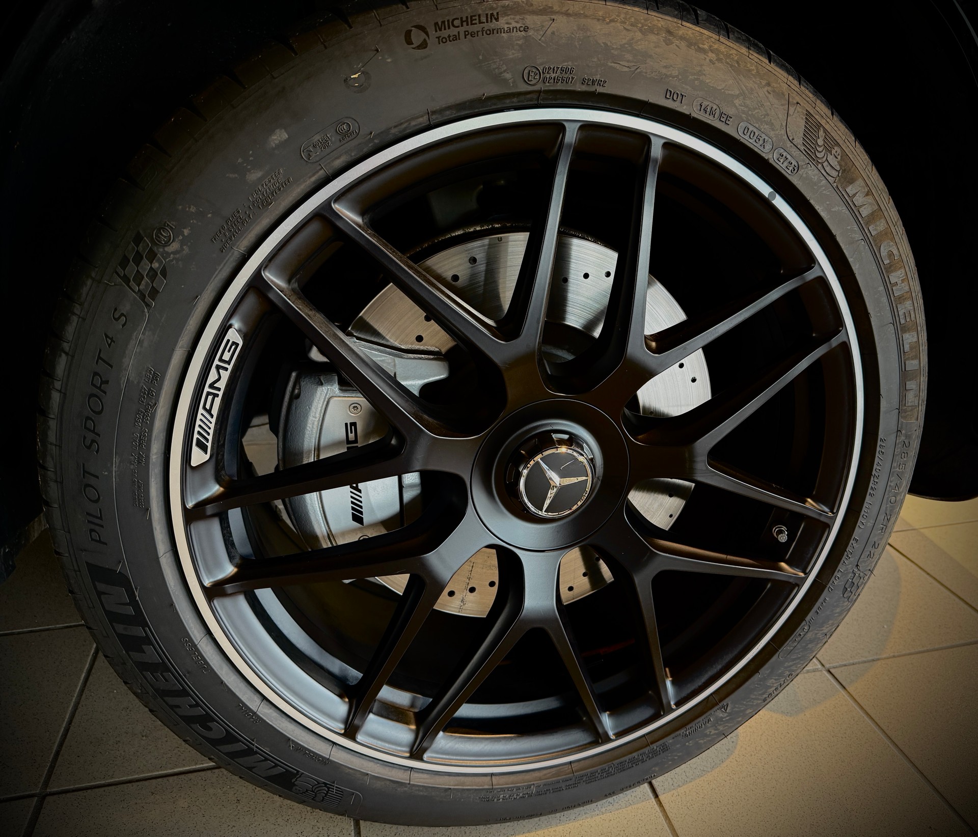 MERCEDES-BENZ GLE 53 AMG 4Matic+ 9G-Speedshift-image-3