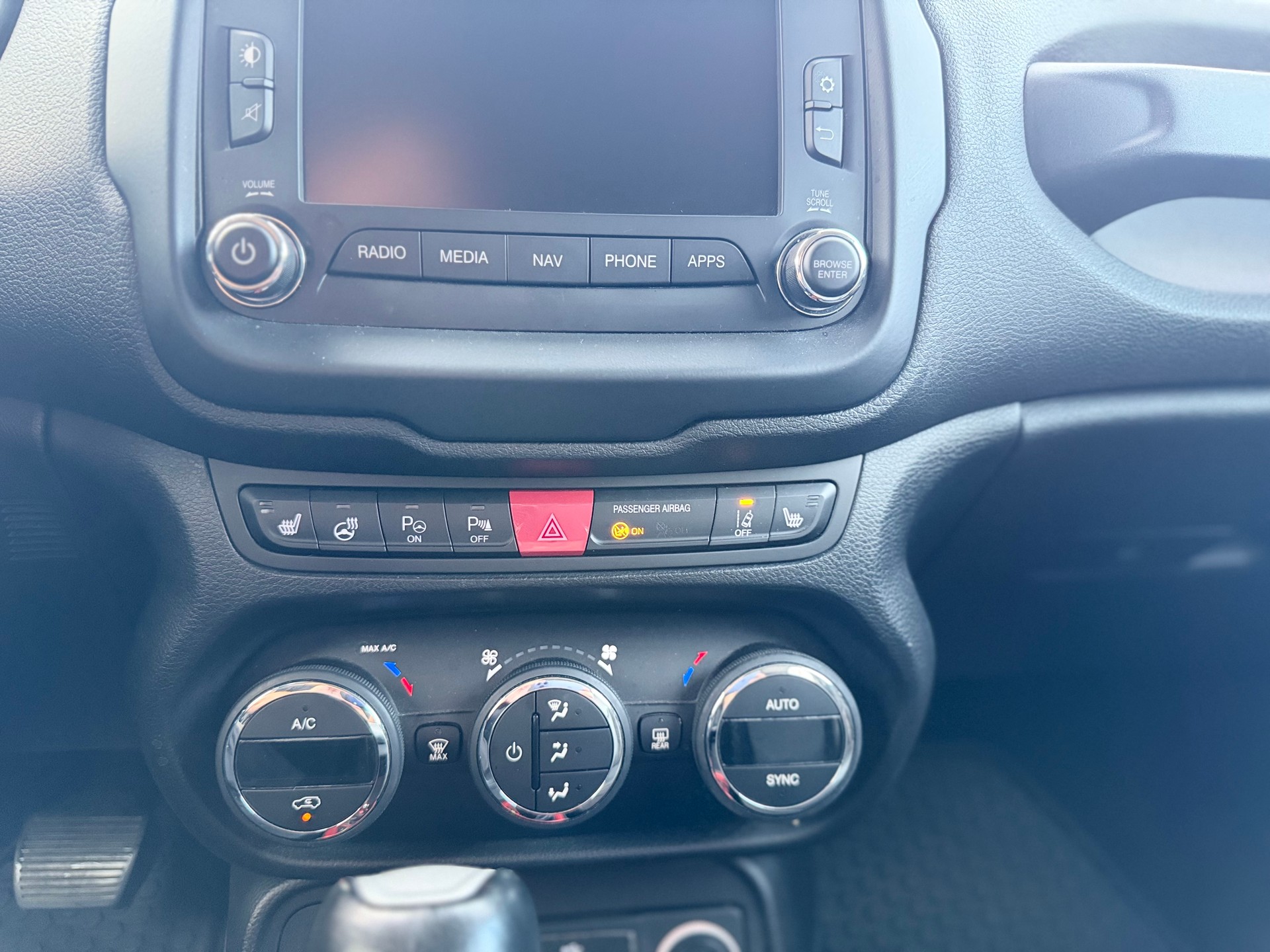 JEEP Renegade 2.0 CRD Trailhawk AWD + Low Range 9ATX-image-17
