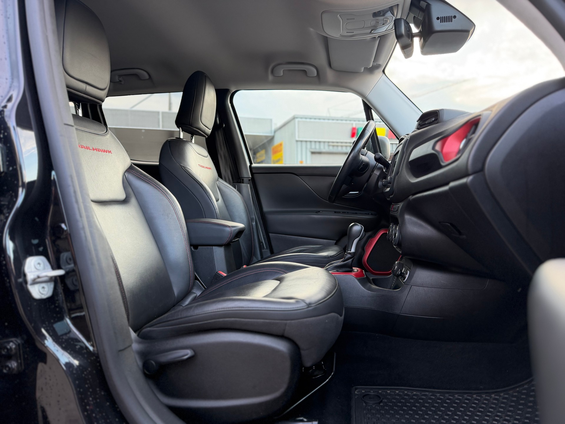 JEEP Renegade 2.0 CRD Trailhawk AWD + Low Range 9ATX-image-12