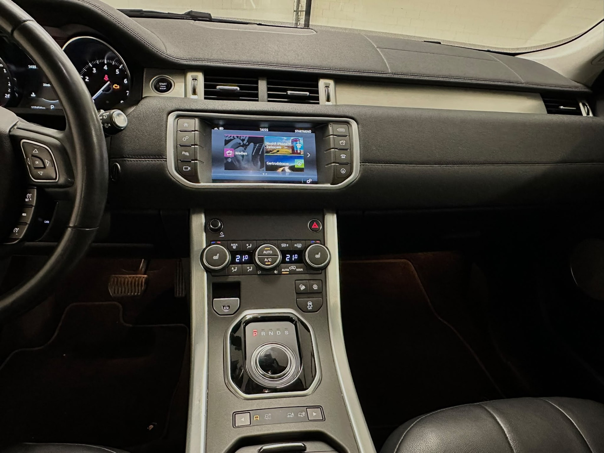 LAND ROVER Range Rover Evoque 2.0 Si4 SE Advantage AT9-image-7
