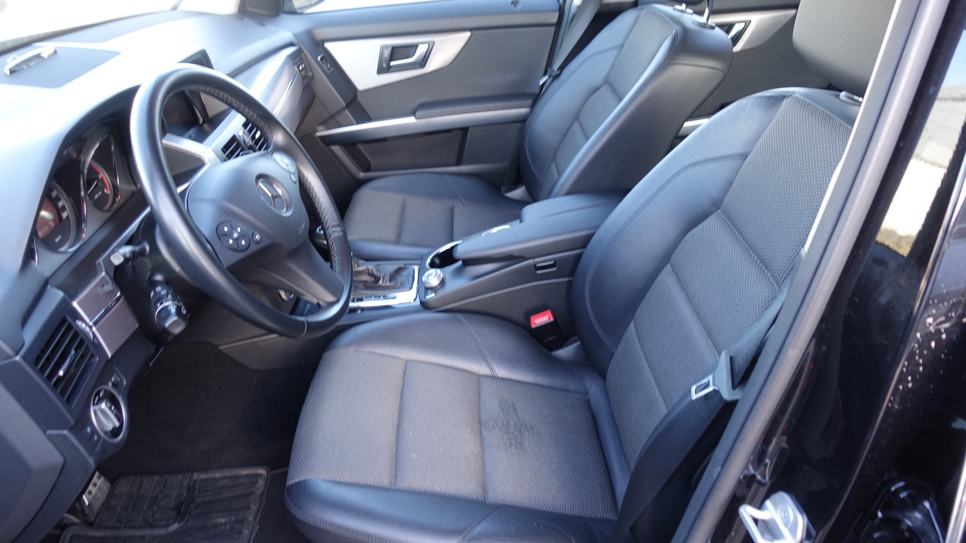 MERCEDES-BENZ GLK 220 CDI BlueEfficiency 4Matic 7G-Tronic-image-6