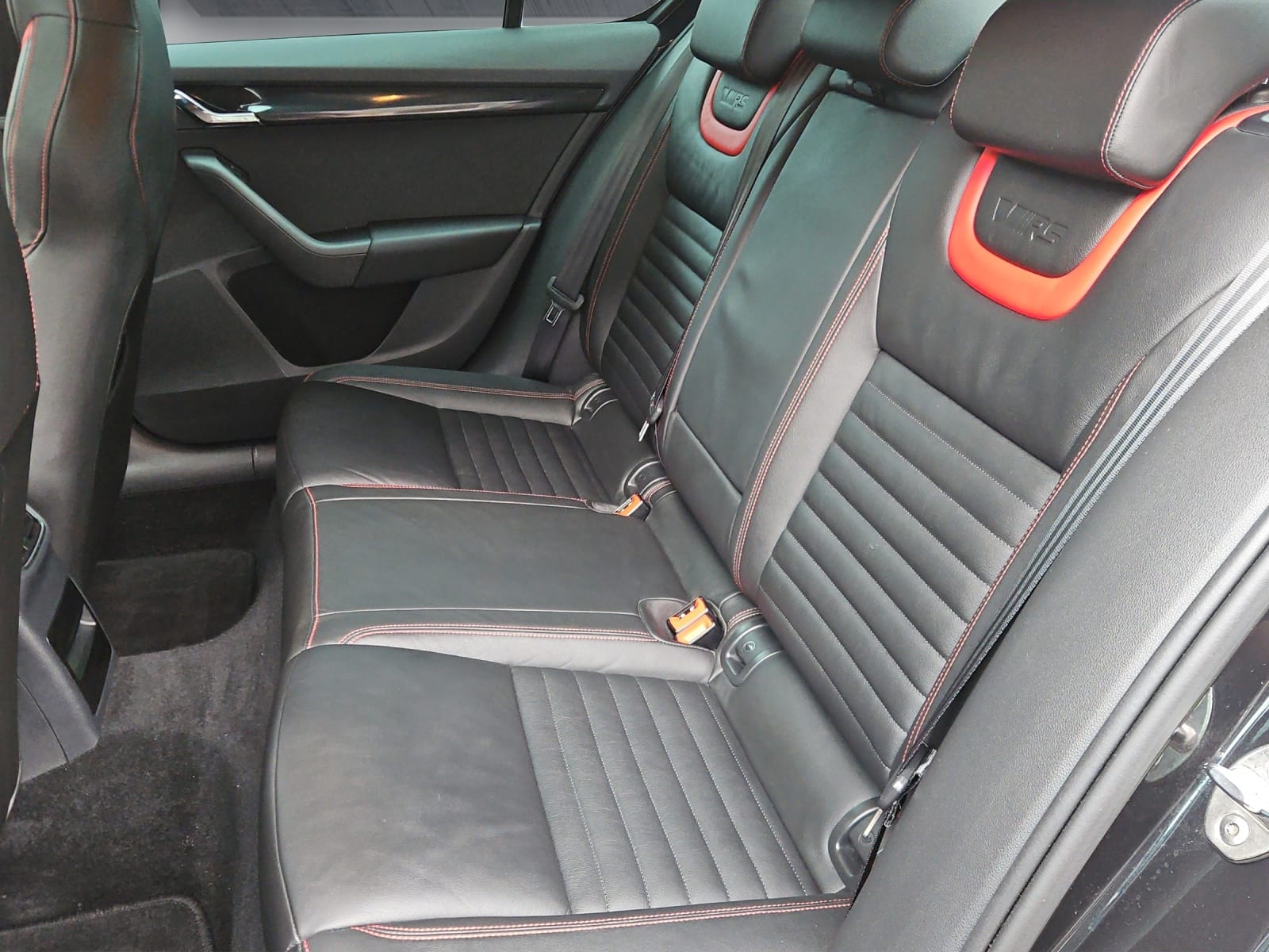 SKODA Skoda Octavia RS TDI 4x4-image-16