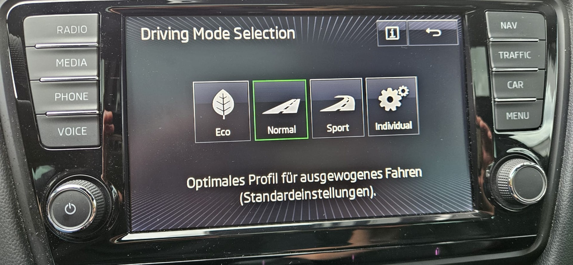 SKODA Skoda Octavia RS TDI 4x4-image-11