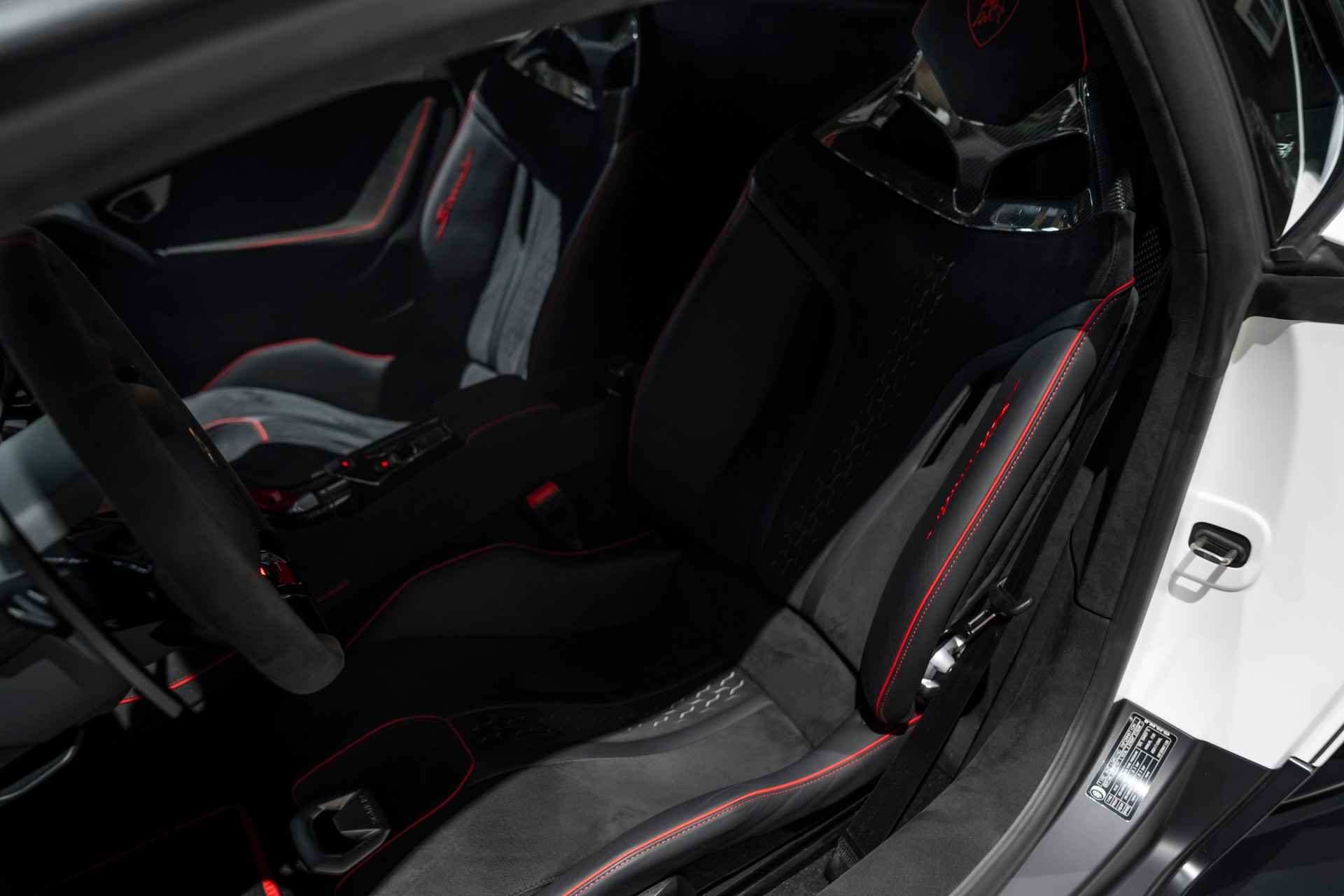 LAMBORGHINI Huracan Sterrato-image-14