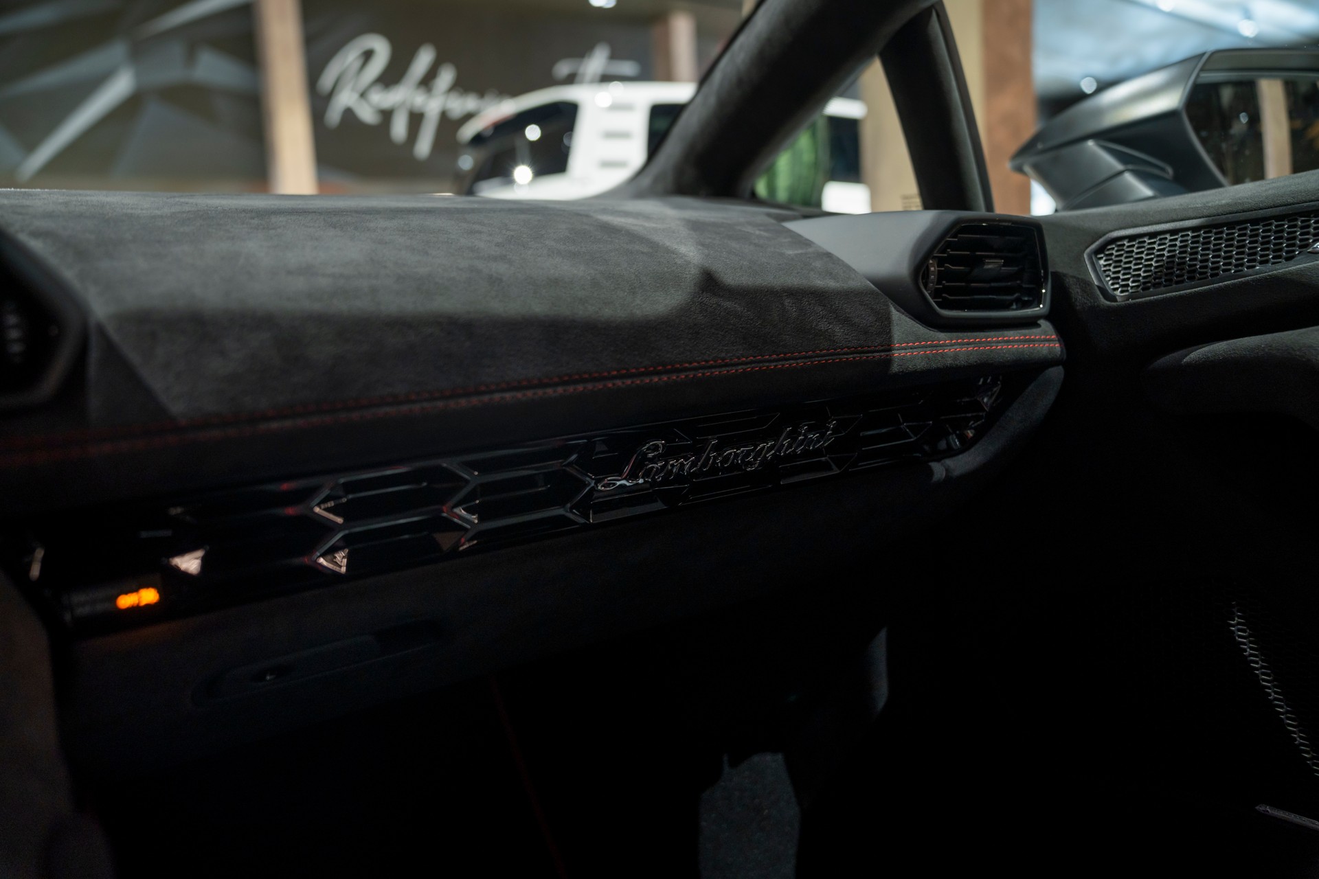 LAMBORGHINI Huracan Sterrato-image-20